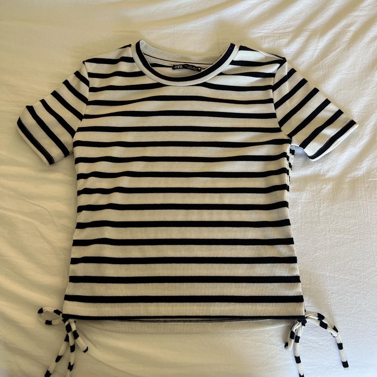 Zara Women's White and Navy T-shirt