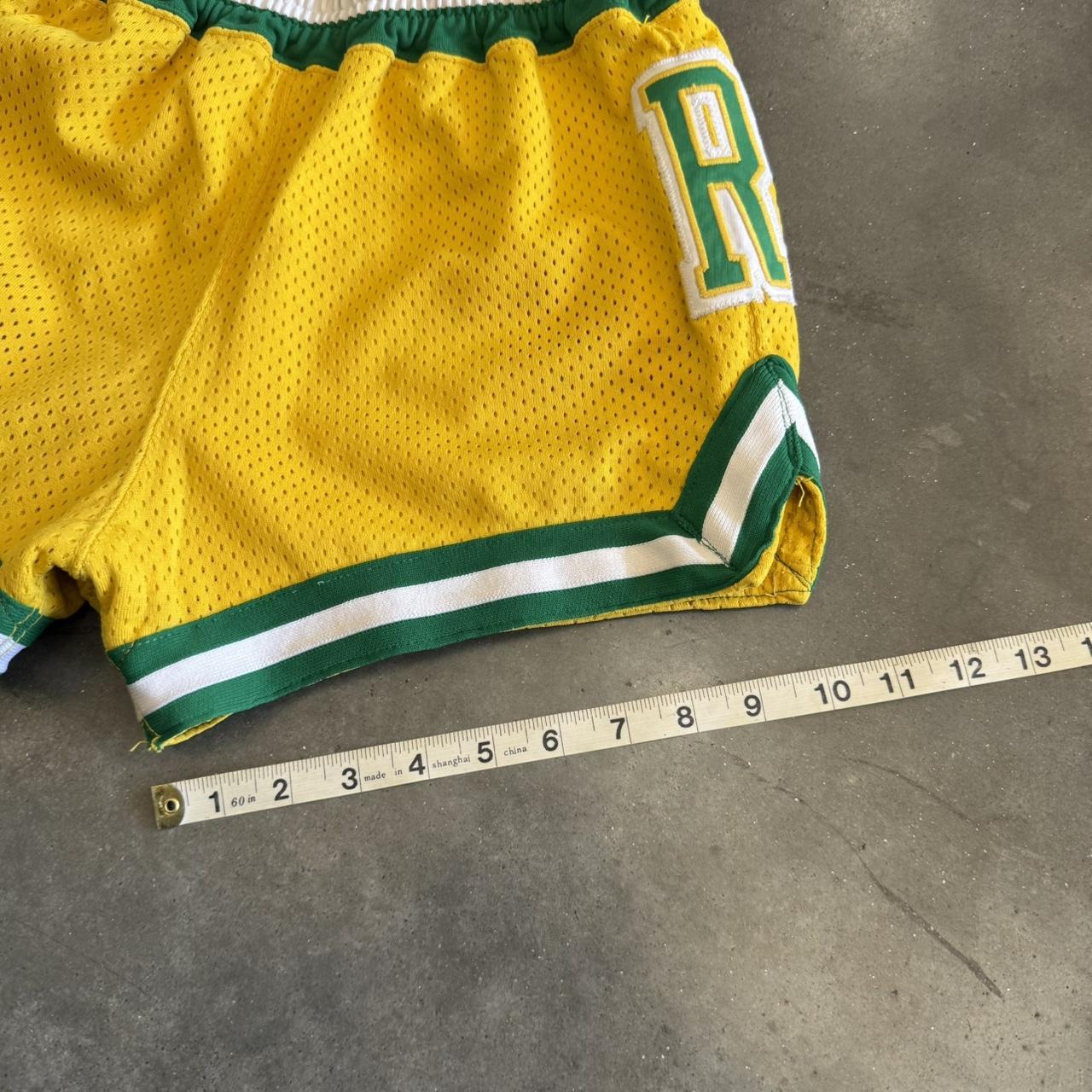 item listed by kfogeyyy