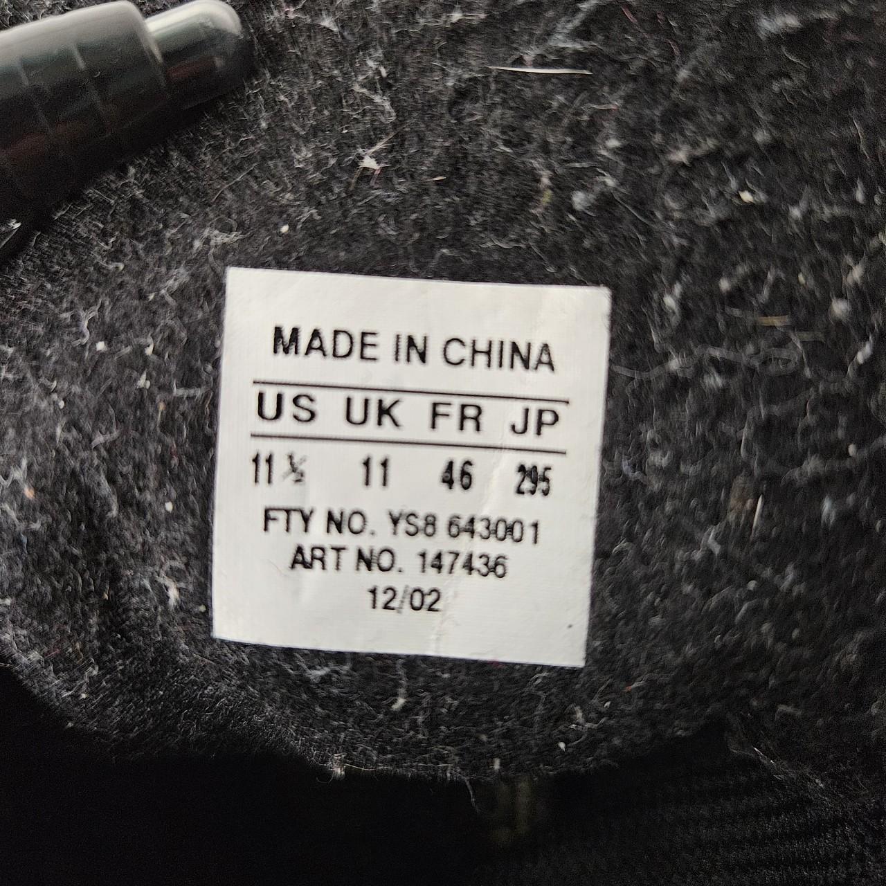 Men's Adidas YS8 643001 all black. Small dots paint | Depop