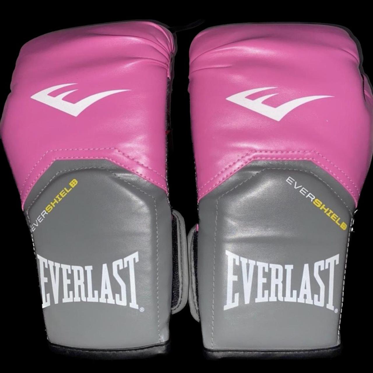 Everlast Men's Pink Gloves Depop