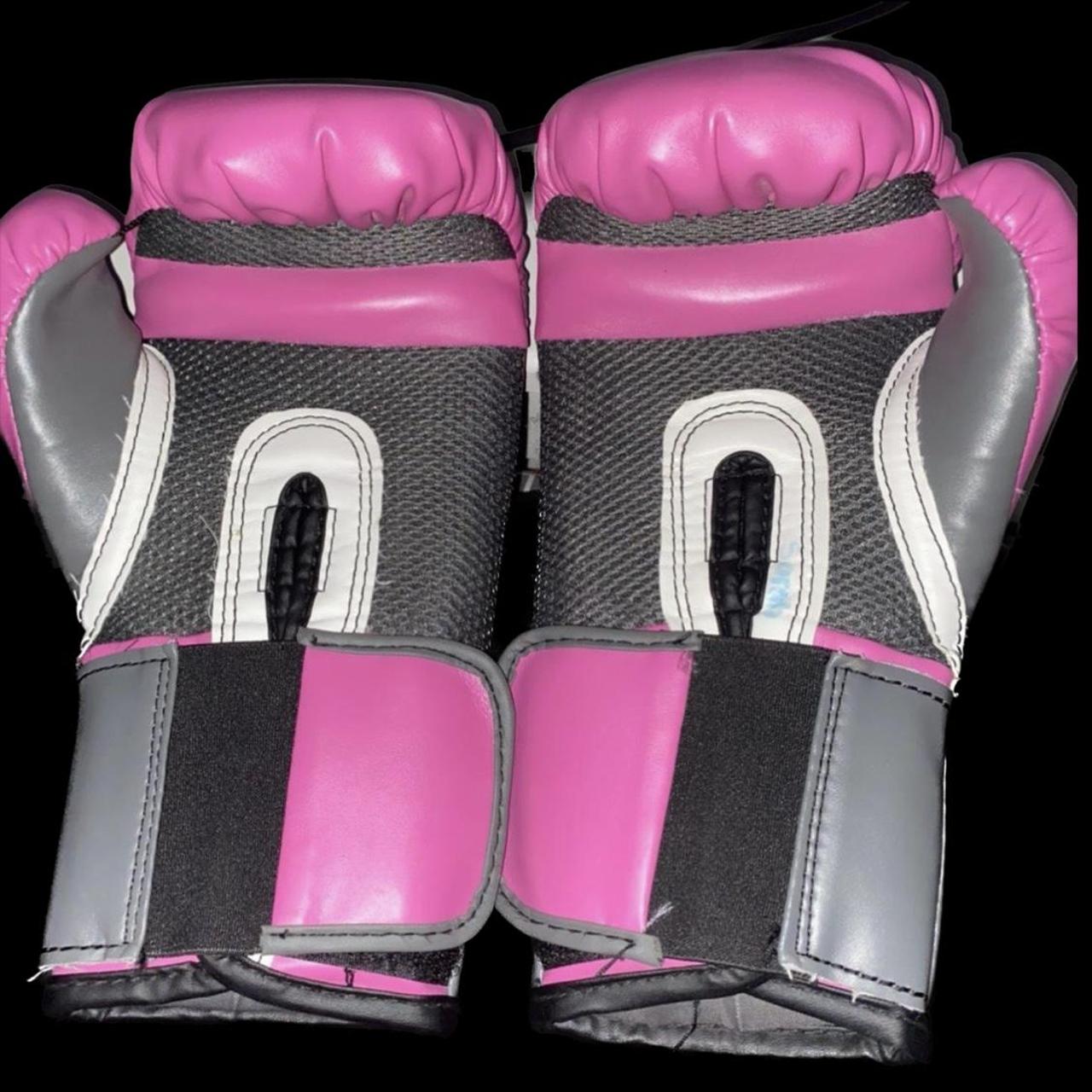 Everlast Men's Pink Gloves Depop