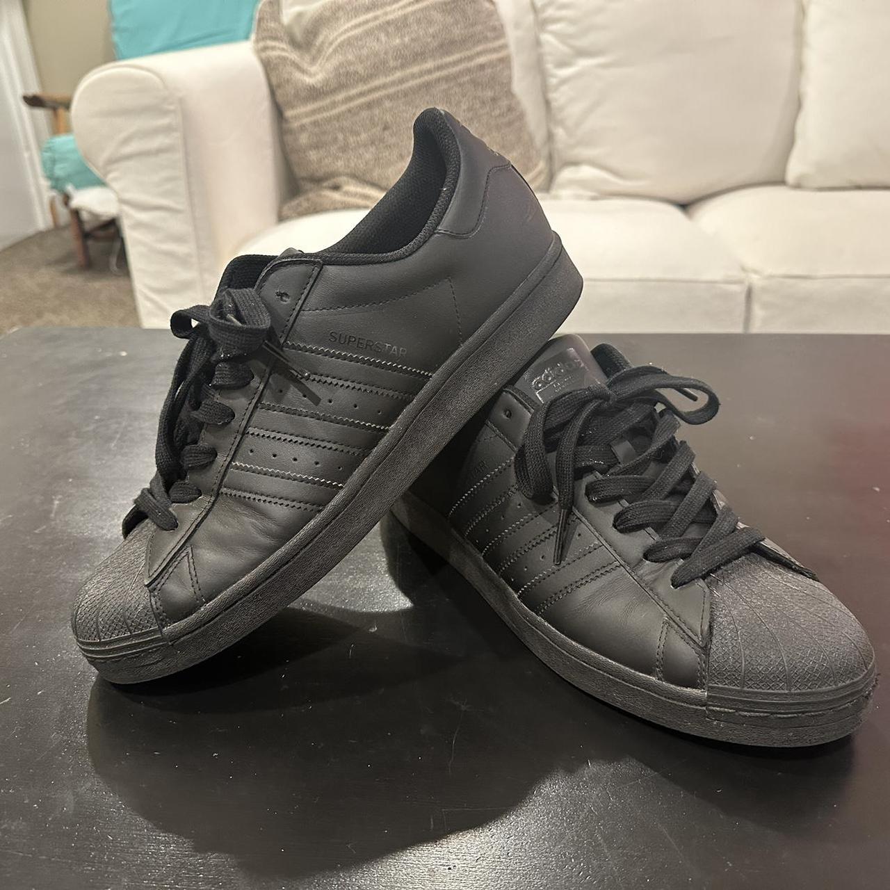 triple black adidas shoes