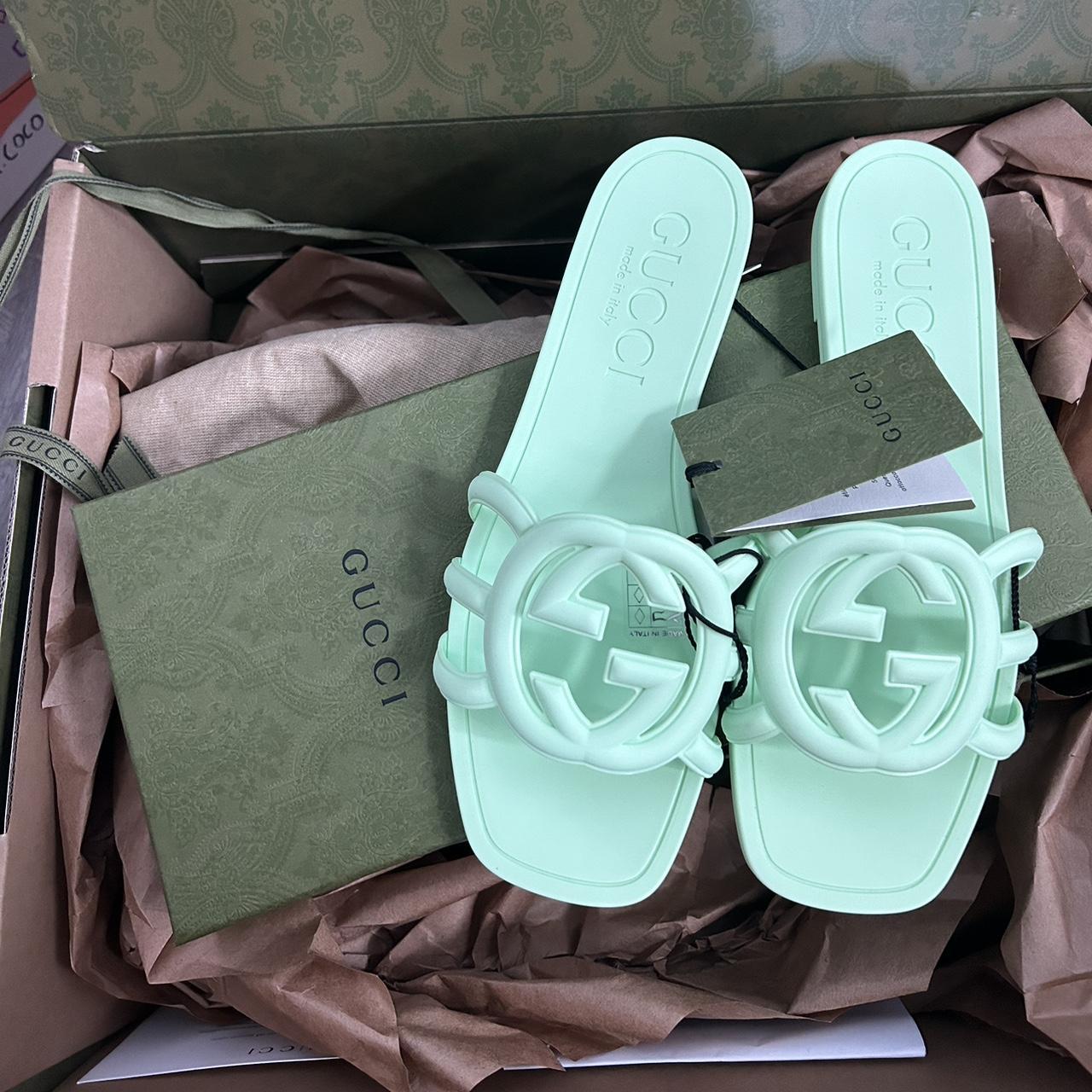 Authentic retailer Gucci sandals 37