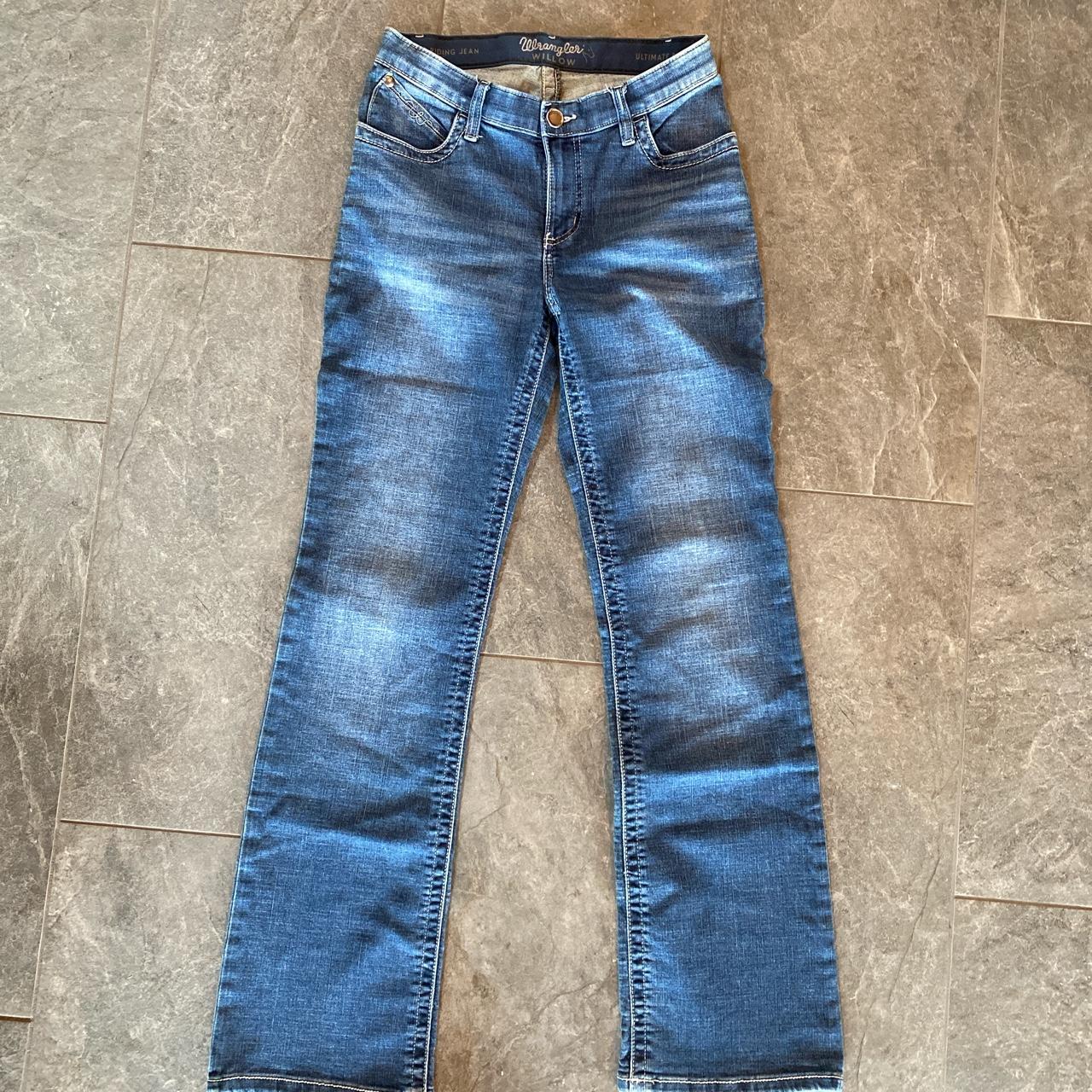 Wrangler Women's Blue Jeans | Depop