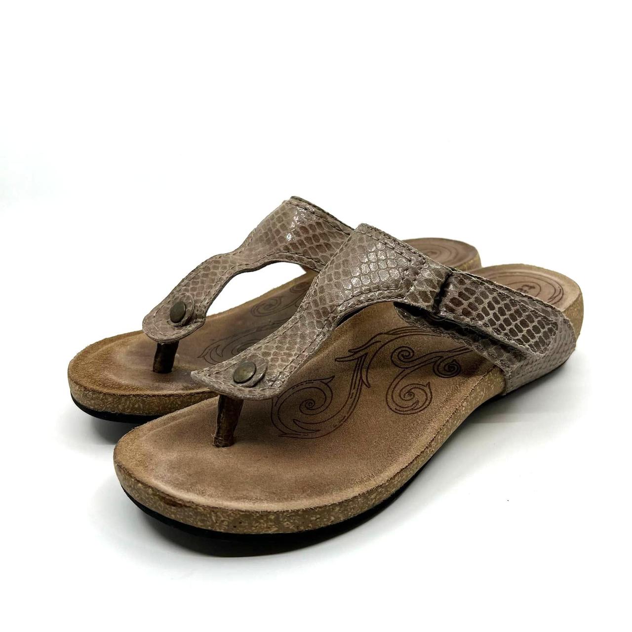 TAOS Tan Snakeskin Thong Sandals Women s 8 8.5 US Depop