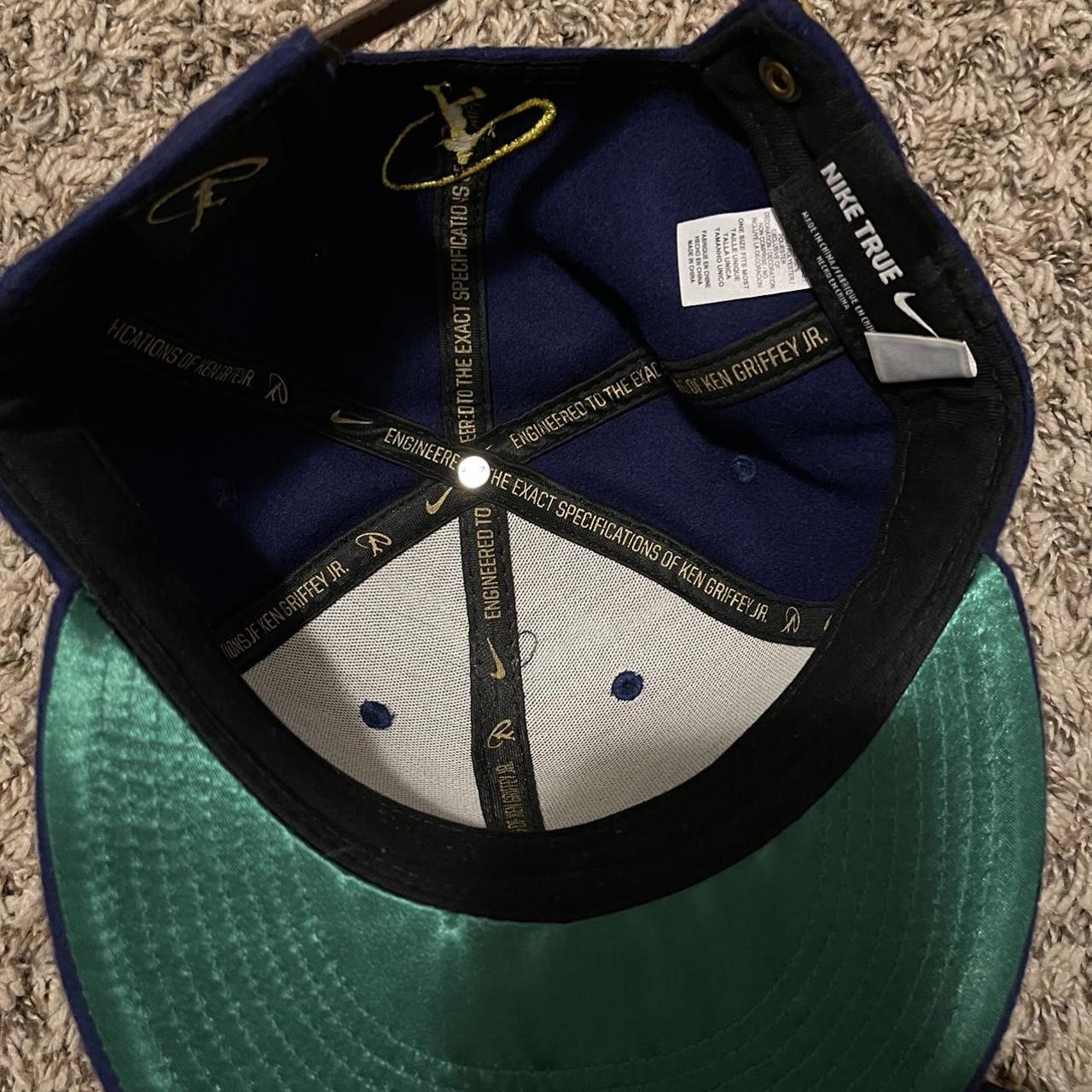 Nike Ken Griffey Jr. Hall Of Fame Cap Box Set Features Six Unique Caps and  Autographed By Ken Griffey Jr