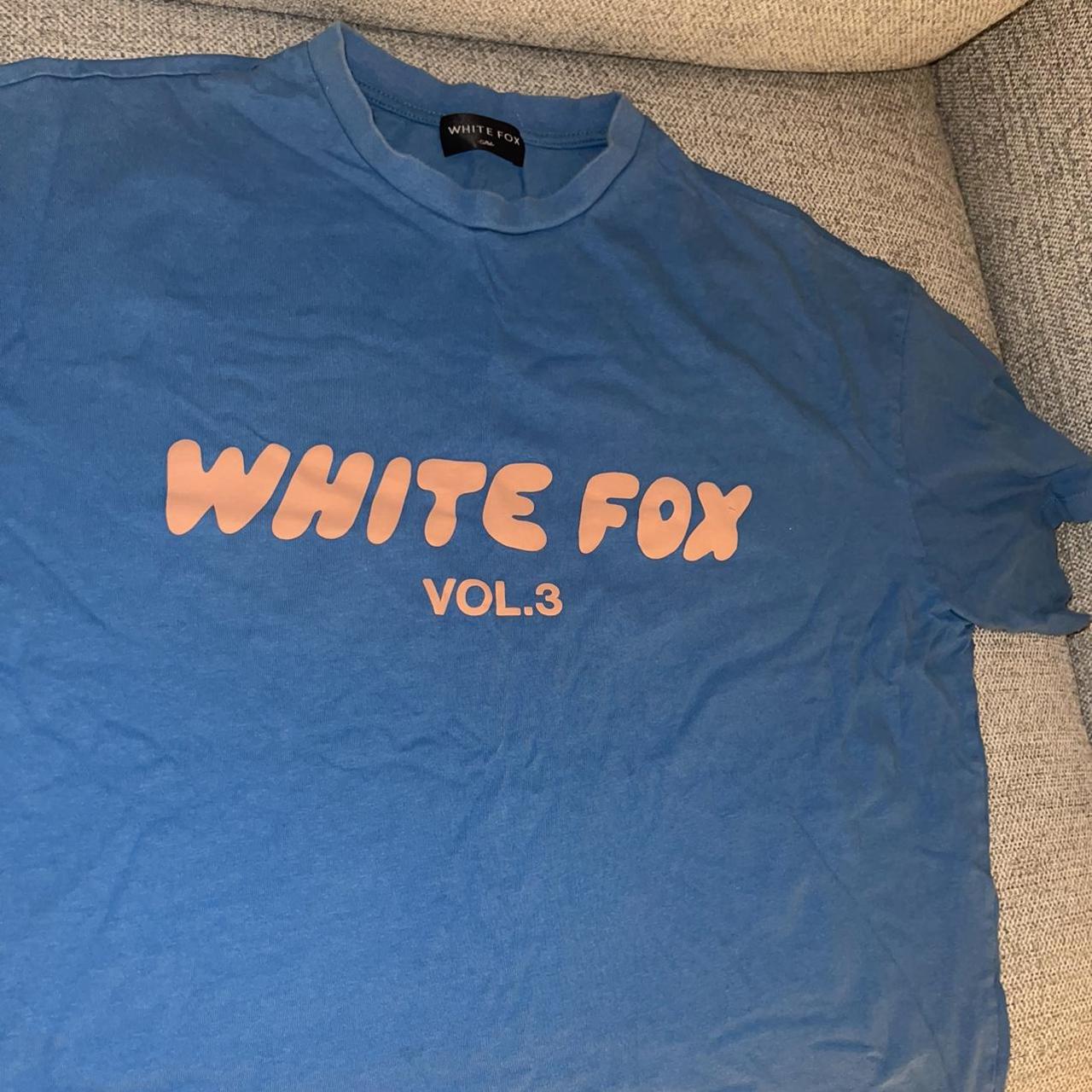 White Fox Boutique Offstage Oversize Tee Size: S/M - Depop