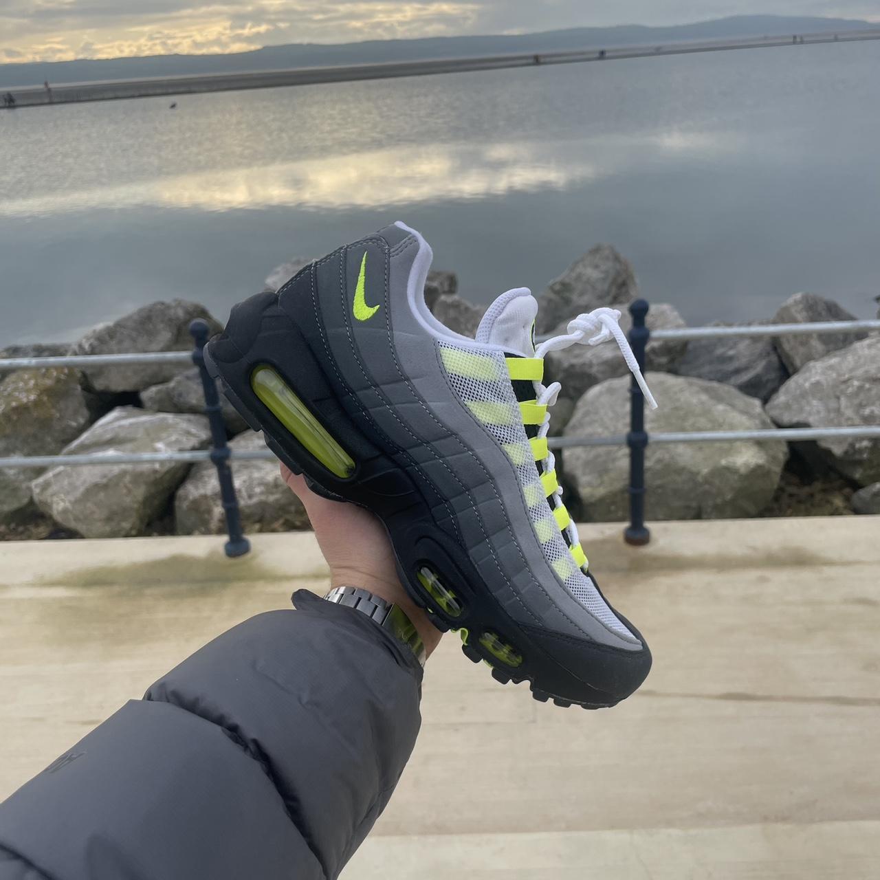 95 neon nike