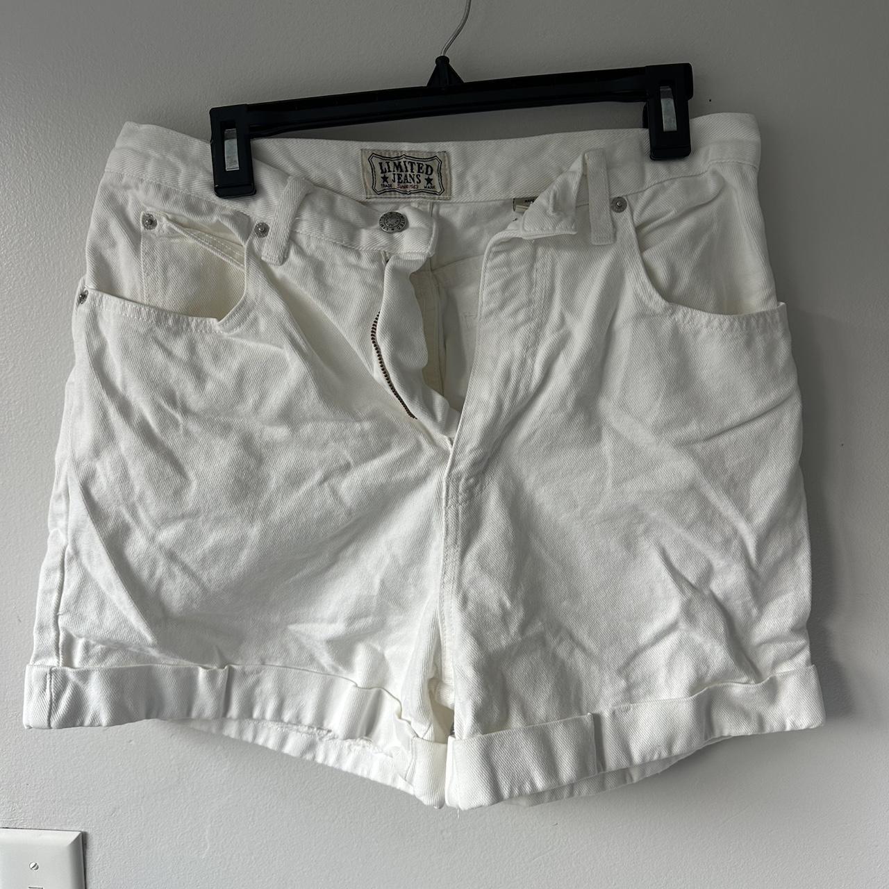 item listed by lexasvintagewardrobe