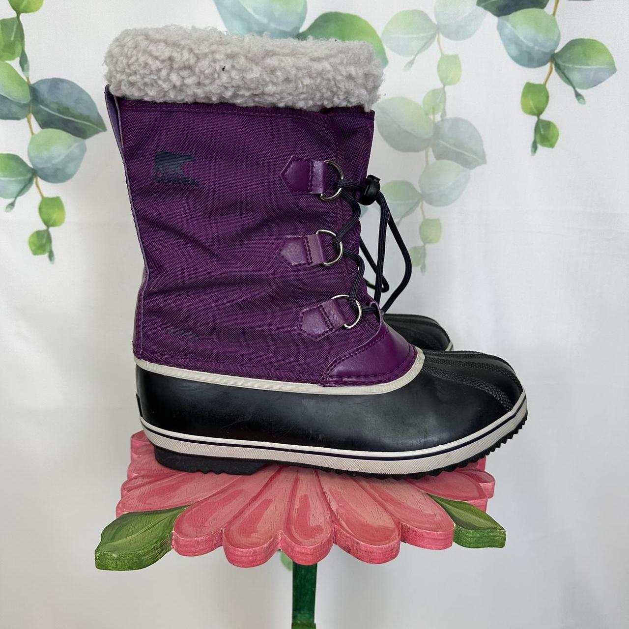 Sorel Women's Purple and White Boots (2)