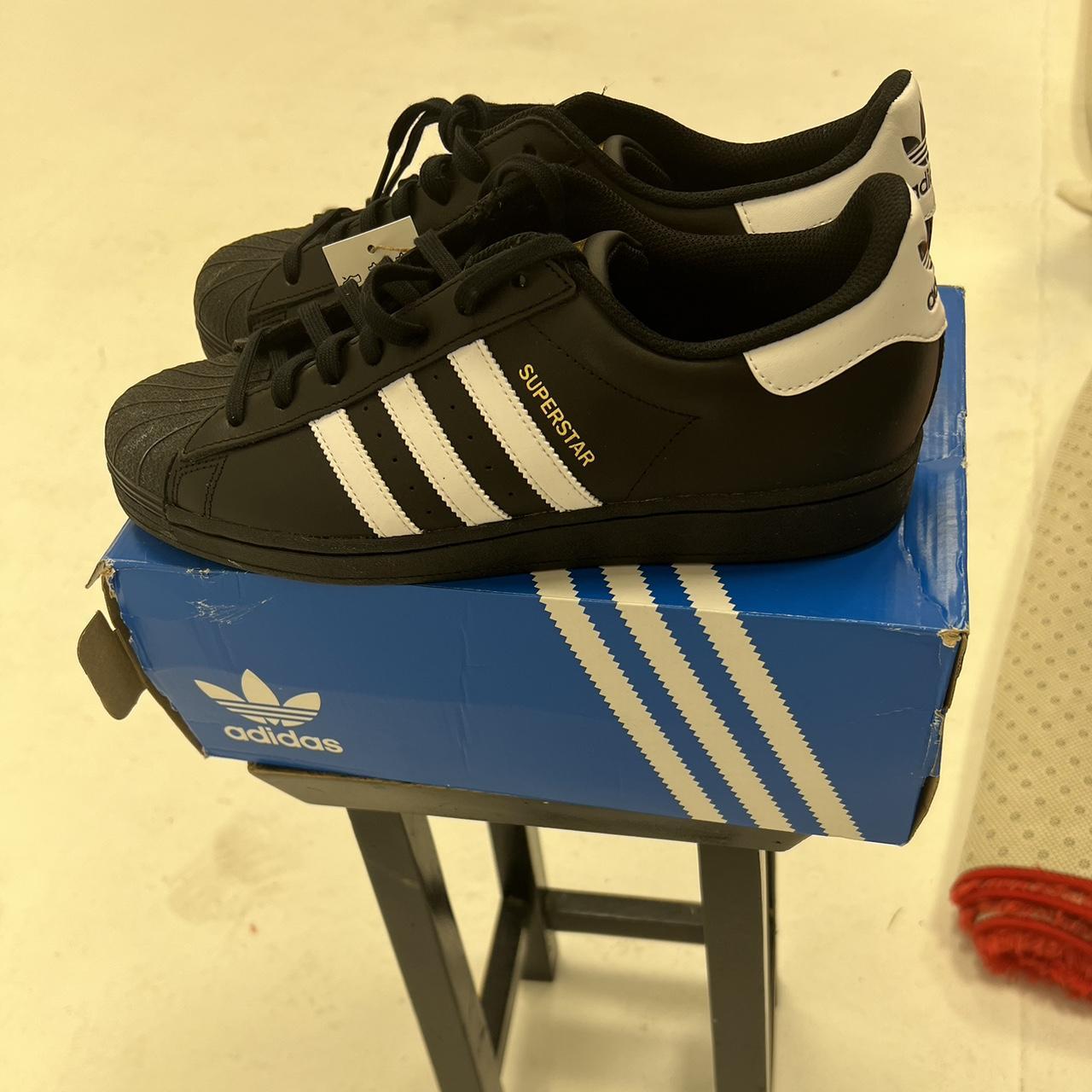 Black Shell Toe Adidas Size 12 - Depop