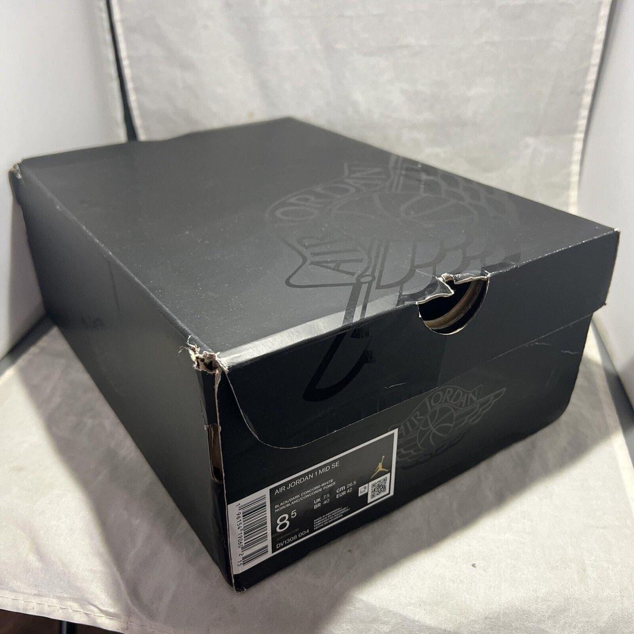 This Limited Edition Air Jordan 1 Mid SE Shoe Box Is Depop