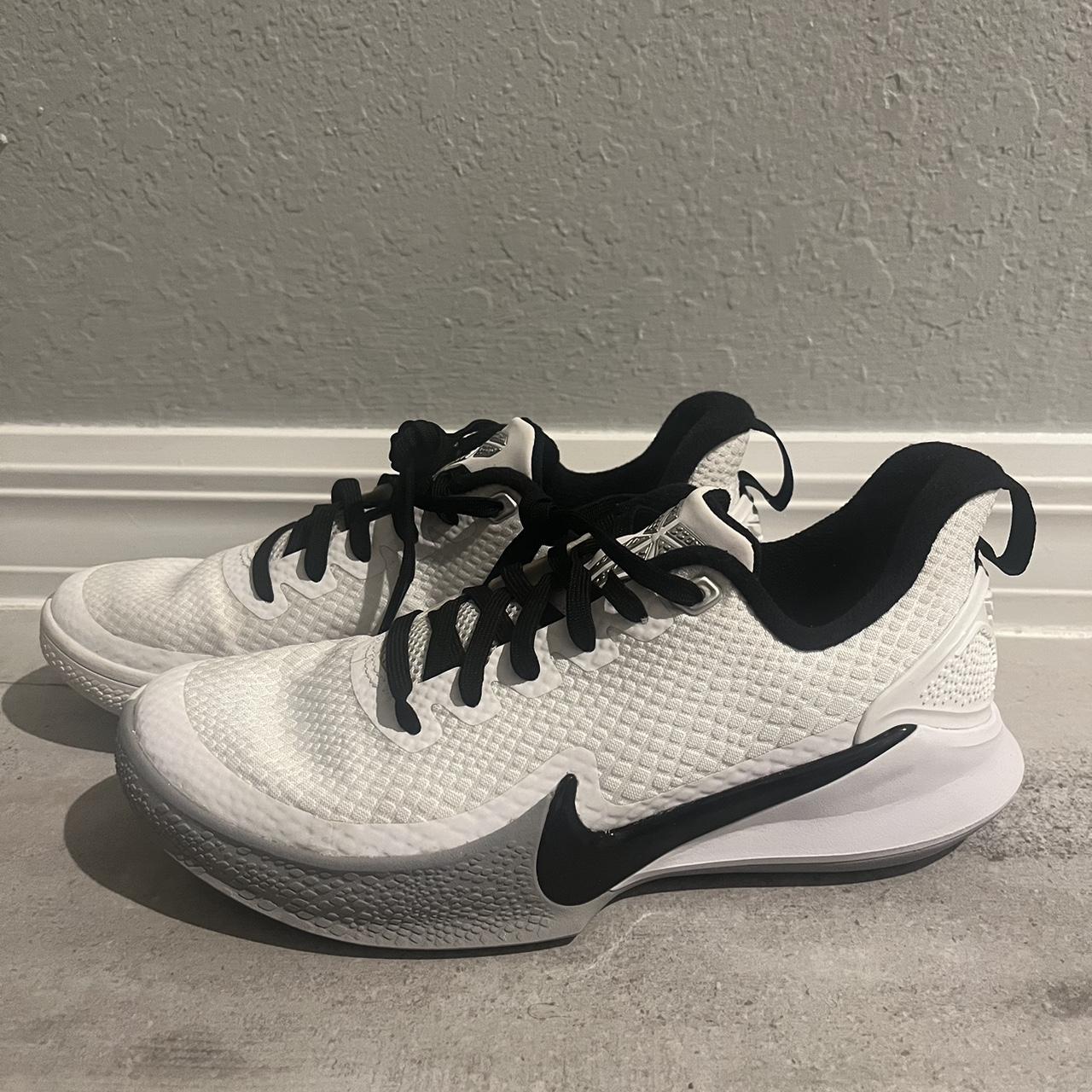 Kobe mamba focus white grey hotsell