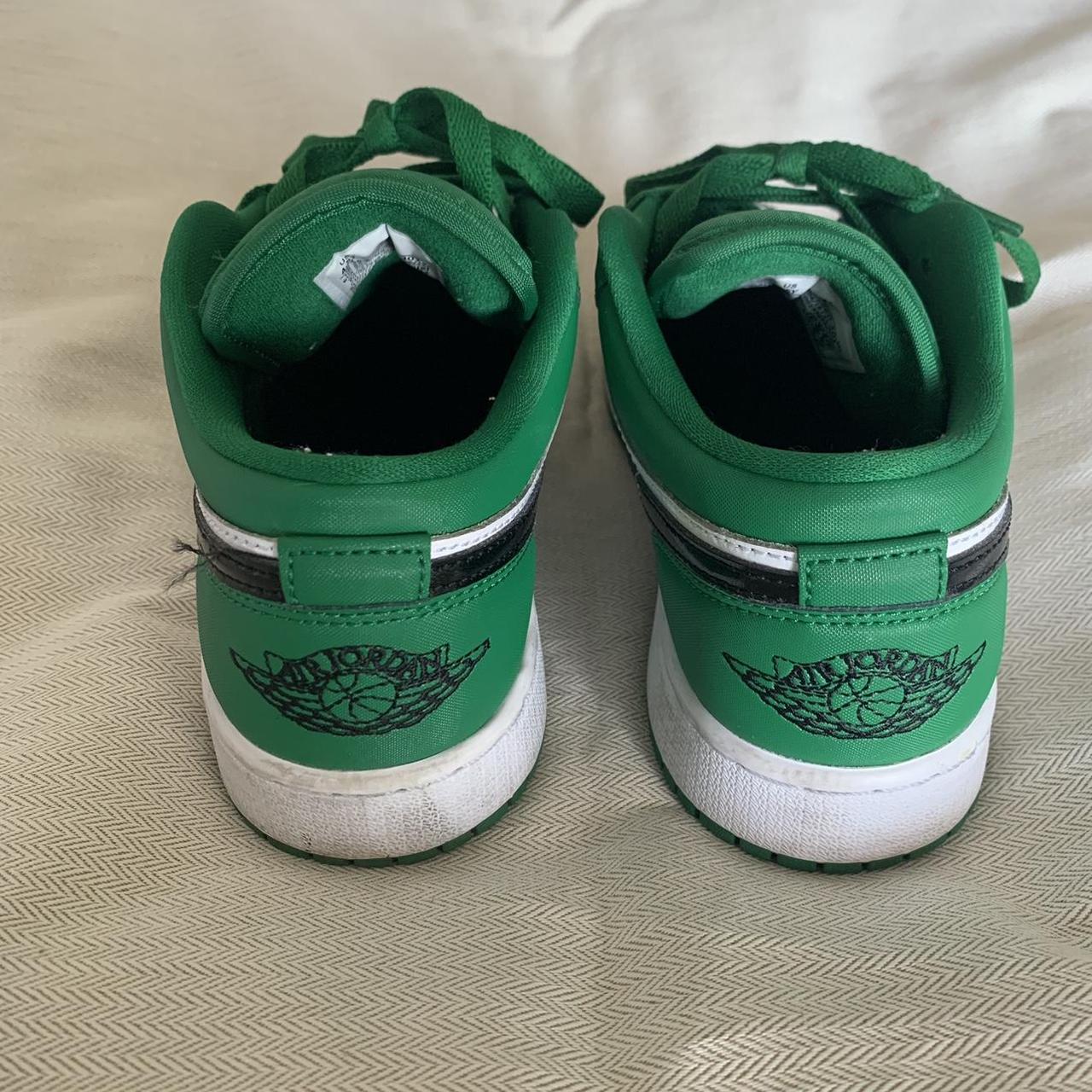 Jordan Women's White and Green Trainers | Depop