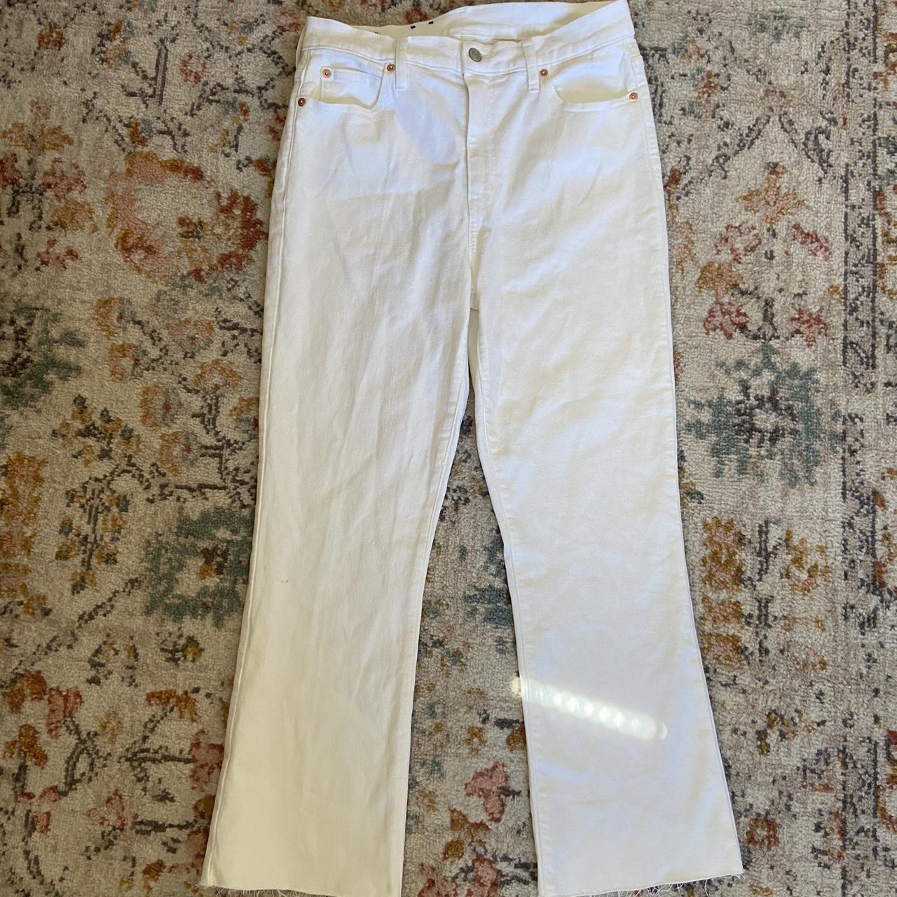 Gap White kick fit jeans size 30 / 10. Never worn.... Depop