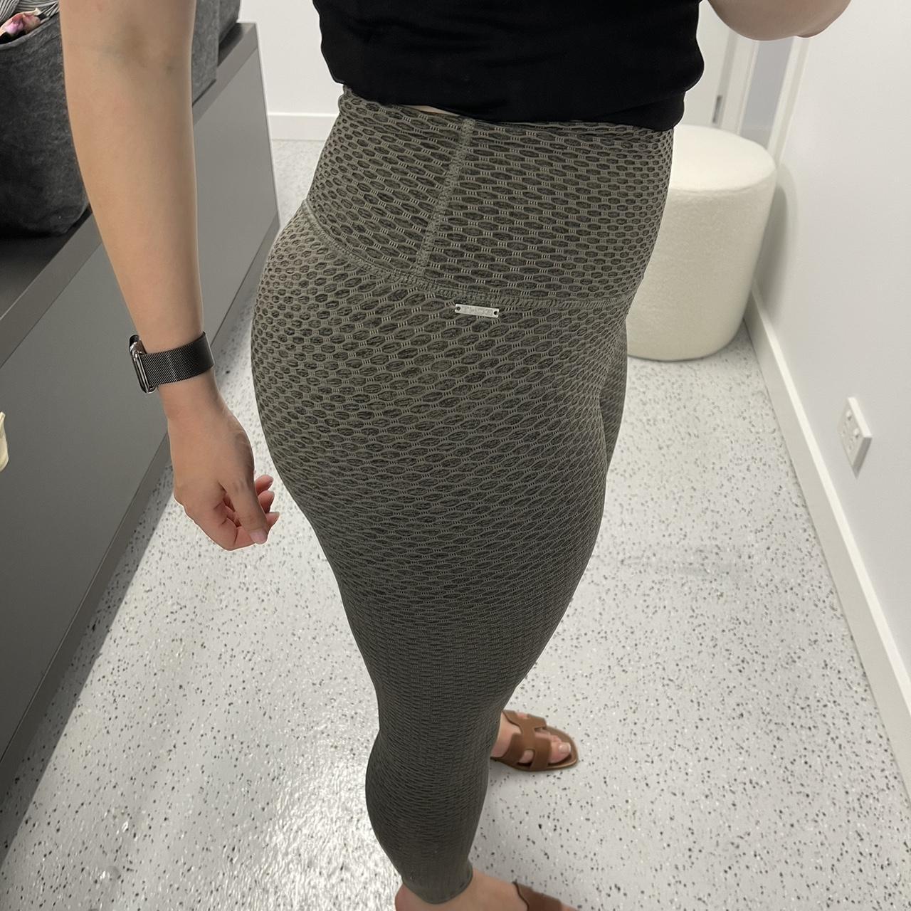 ECHT green leggings Size Small Never worn Depop