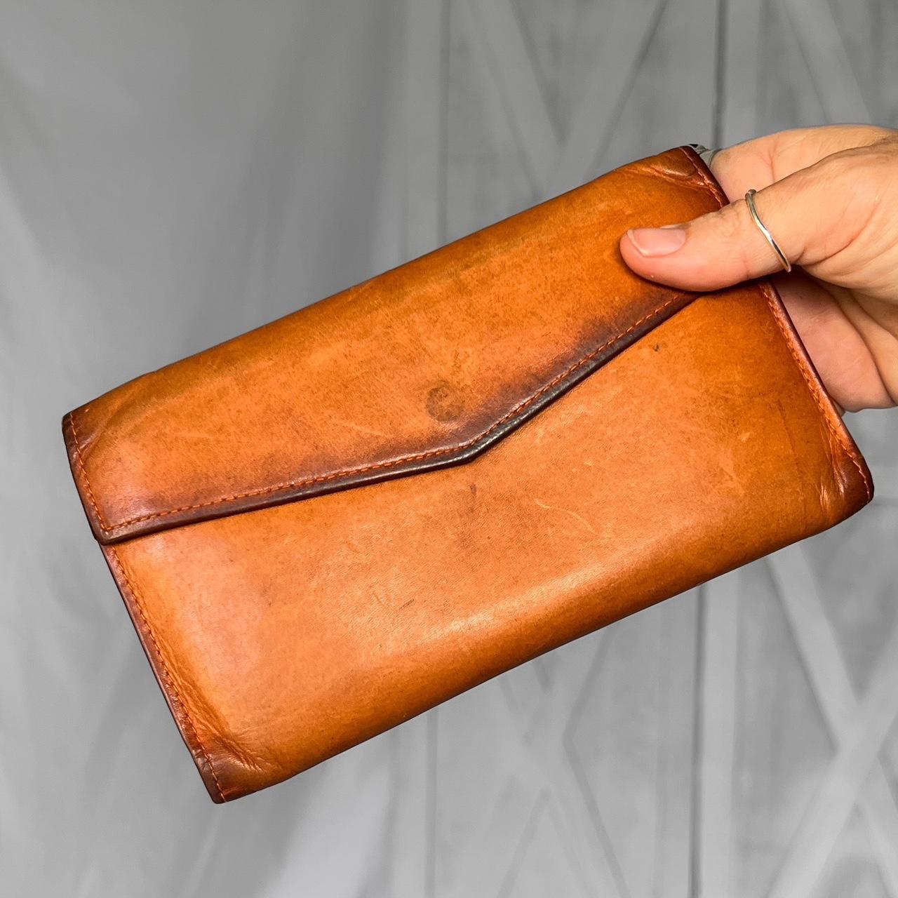 Vintage leather clutch wallet 🌱 ~older Depop