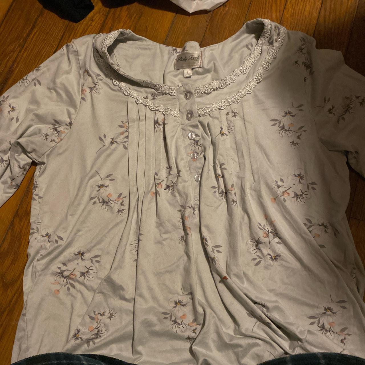item listed by th1ftyg1rl
