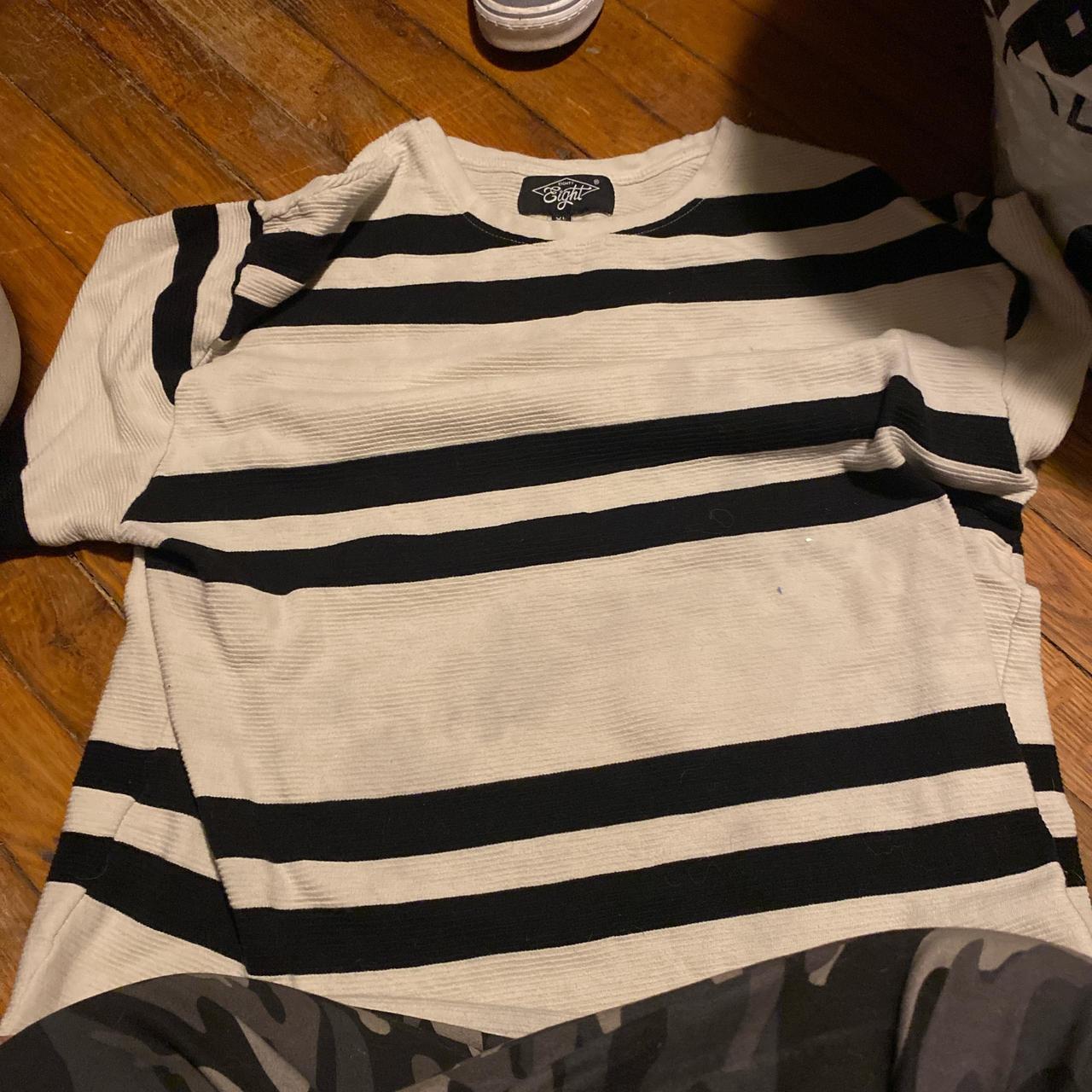 item listed by th1ftyg1rl