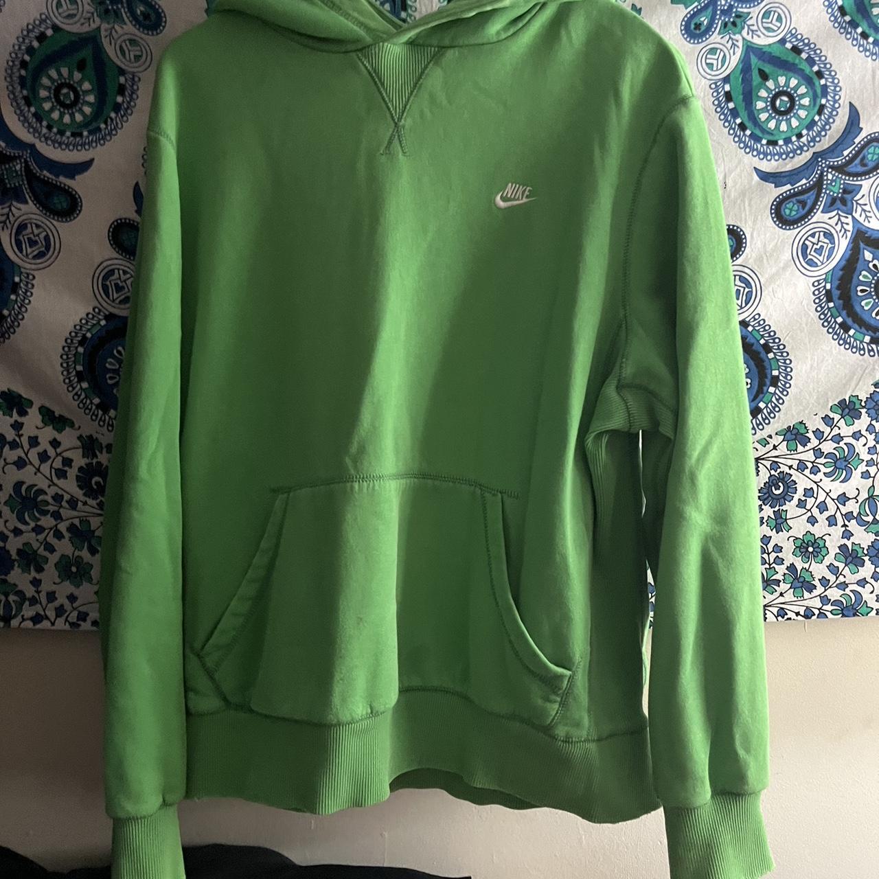 womens green nike hoodie