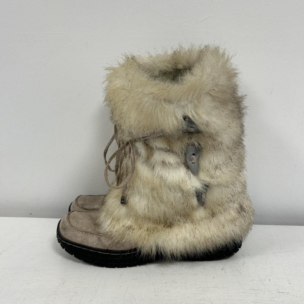 Amazing y2k faux fur boots. So cute! Great condition... - Depop