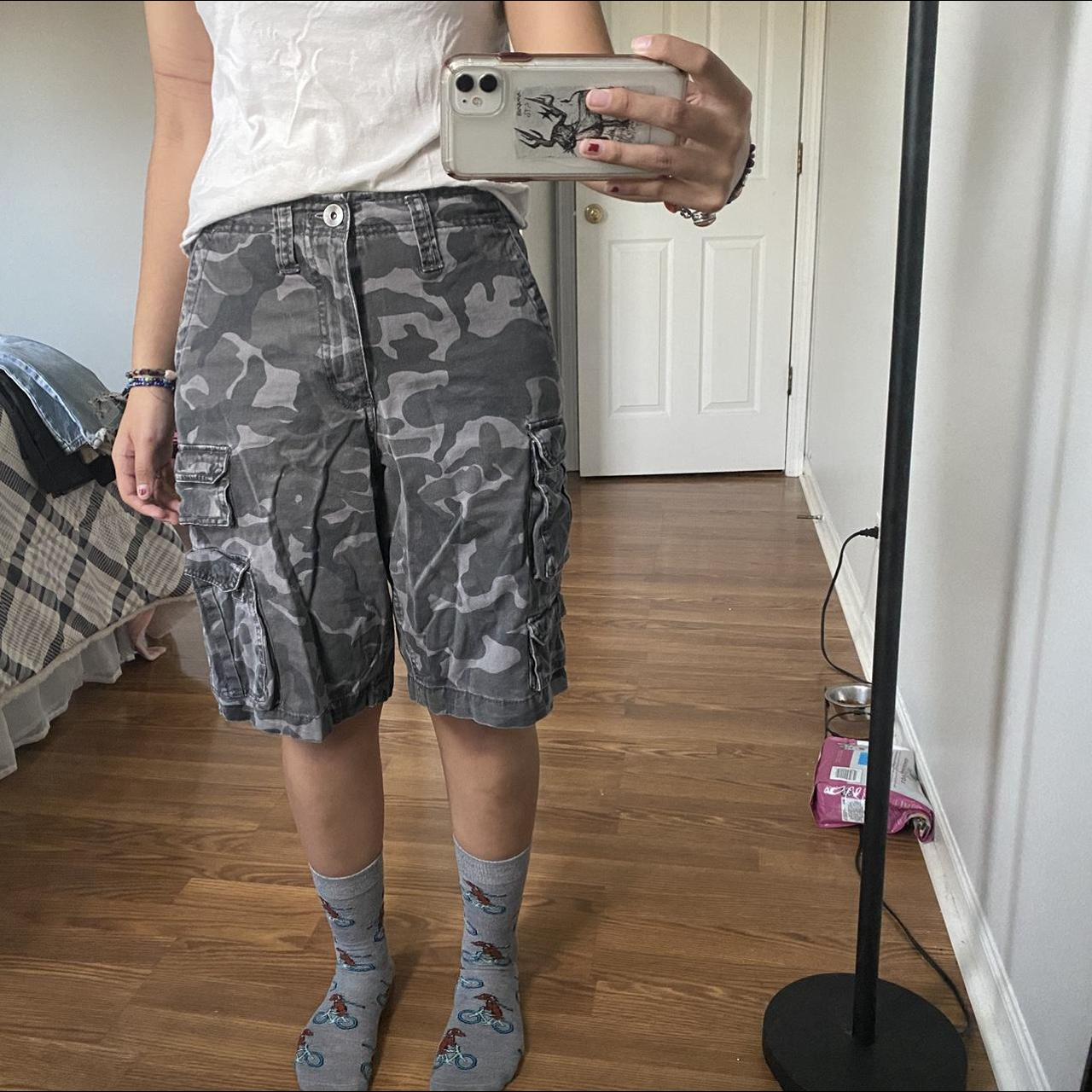 Grey camo cargo shorts, superrrr cute, wish they fit... - Depop