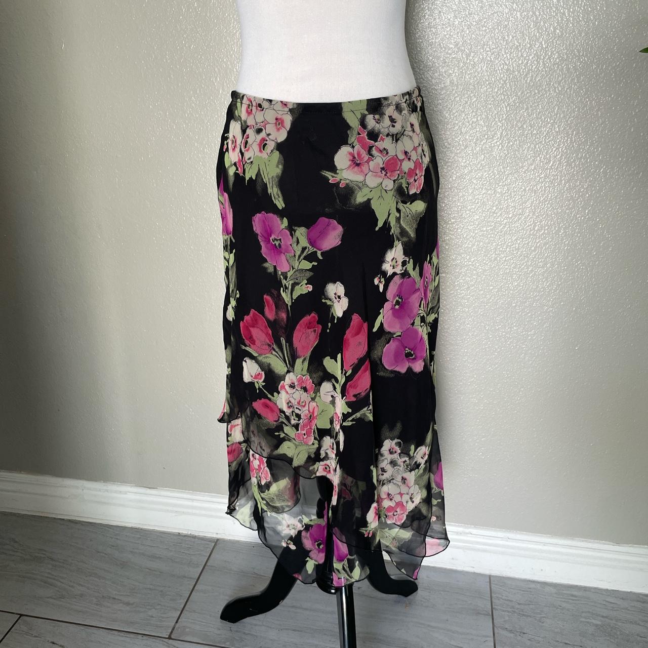 Y2K black midi skirt with floral designs 🖤💗 Ruffle... - Depop