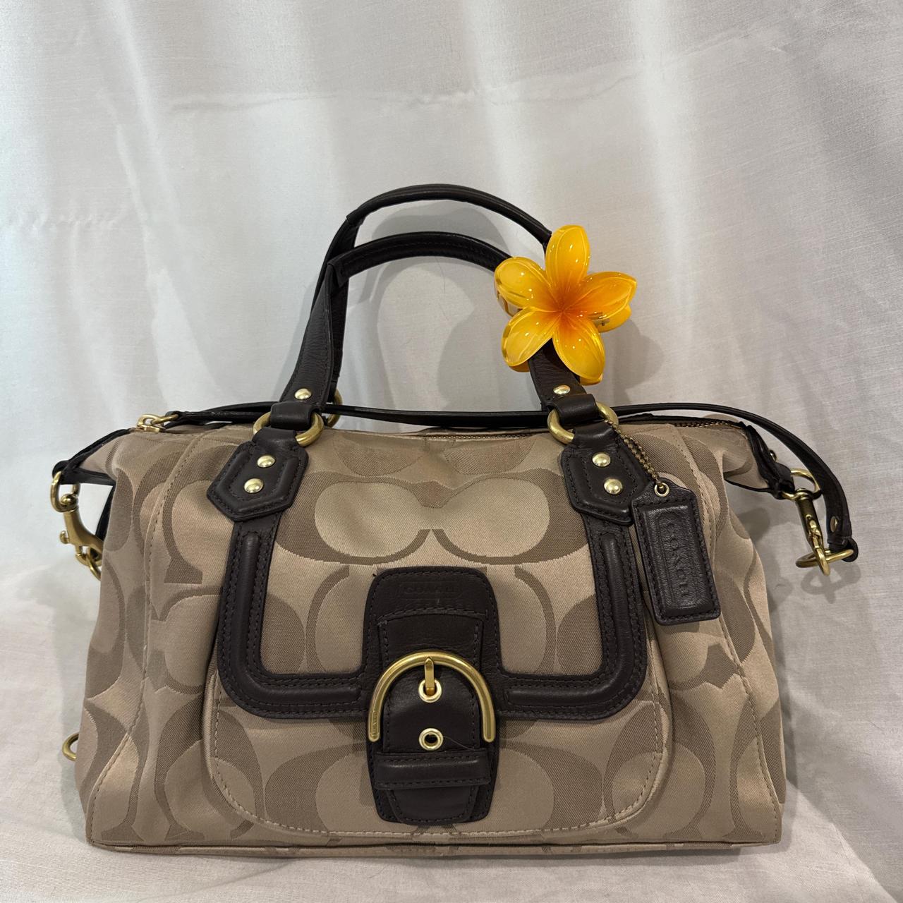 item listed by nadiamazeshop