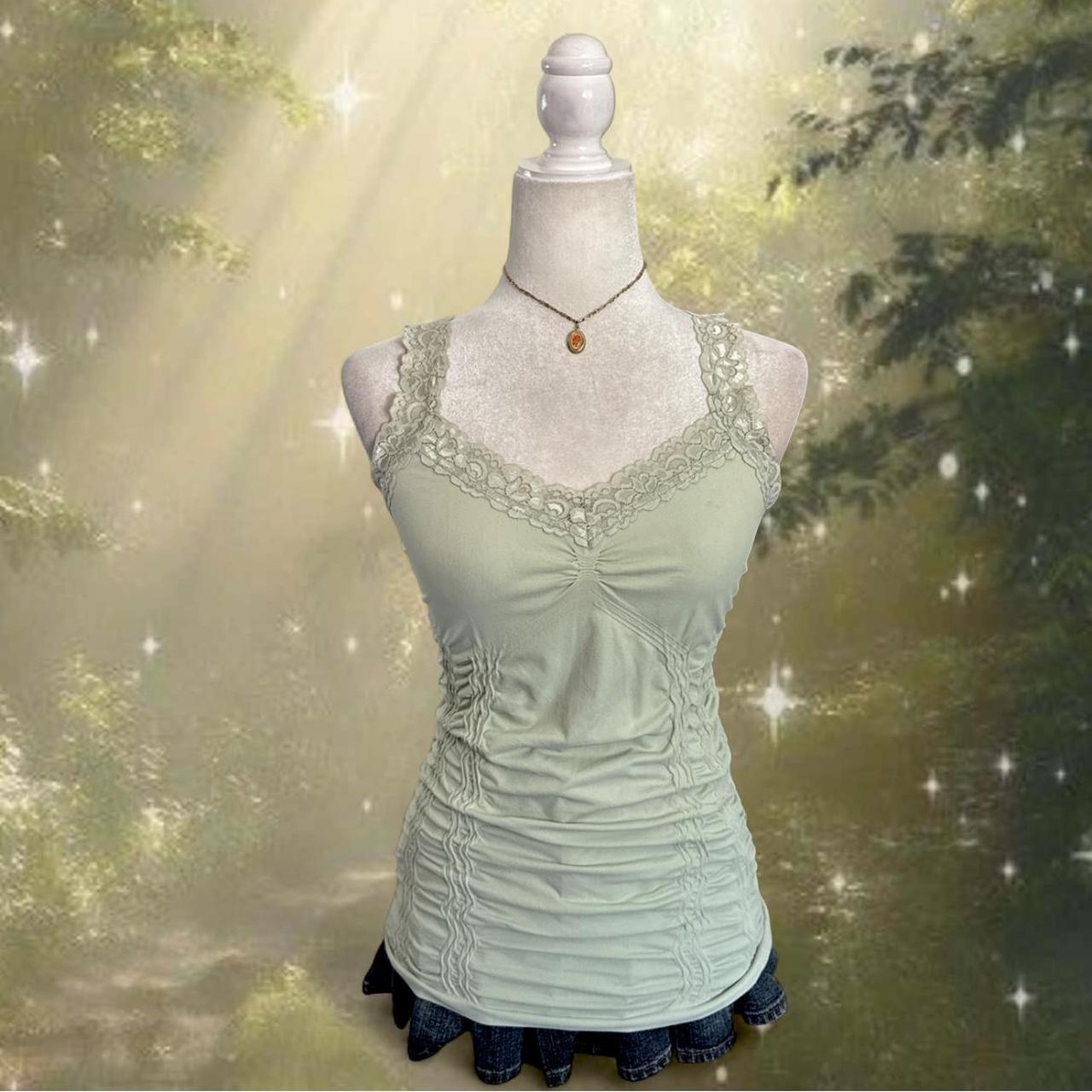 item listed by nadiamazeshop