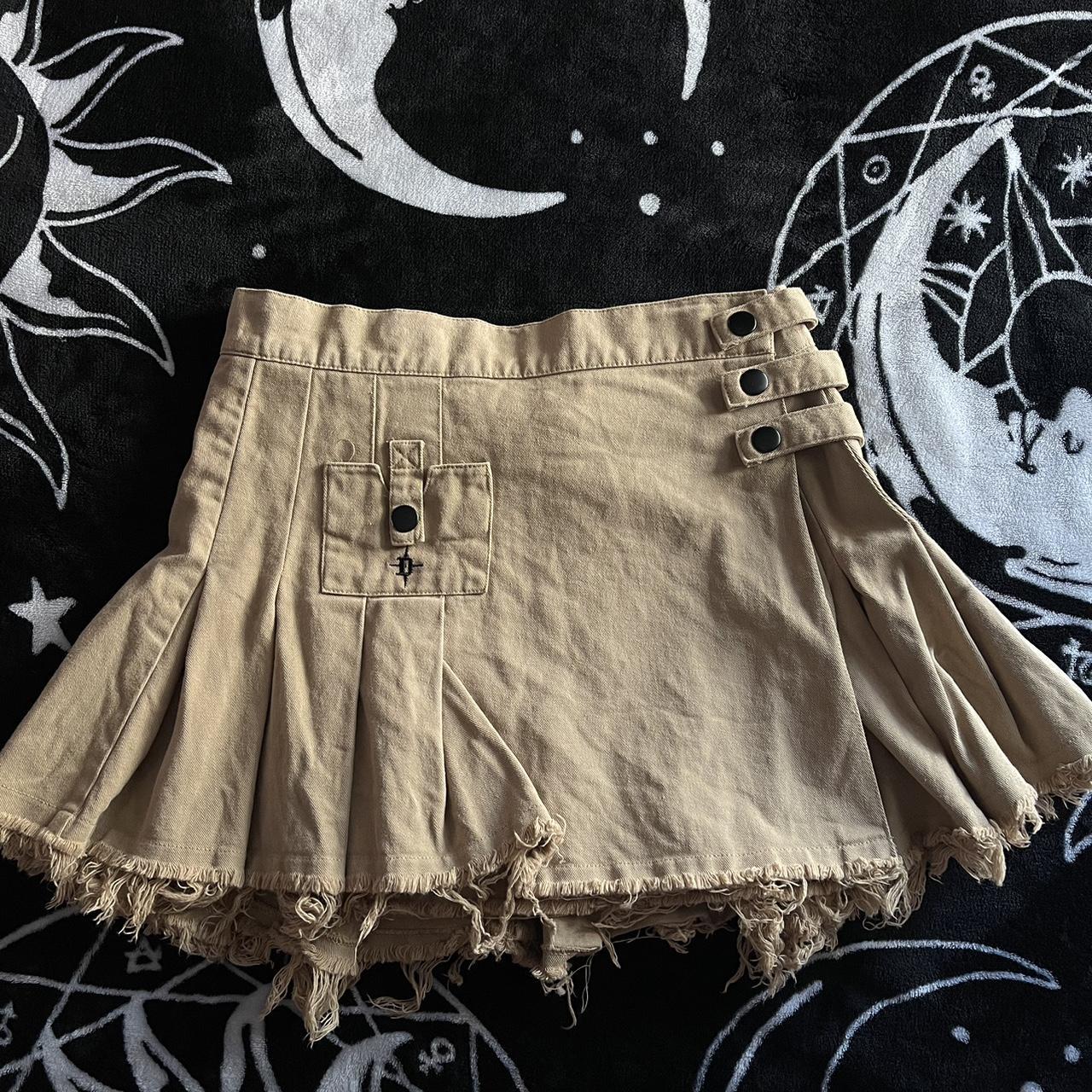 Darker wavs skirt Size XS Becomes naturally more... - Depop