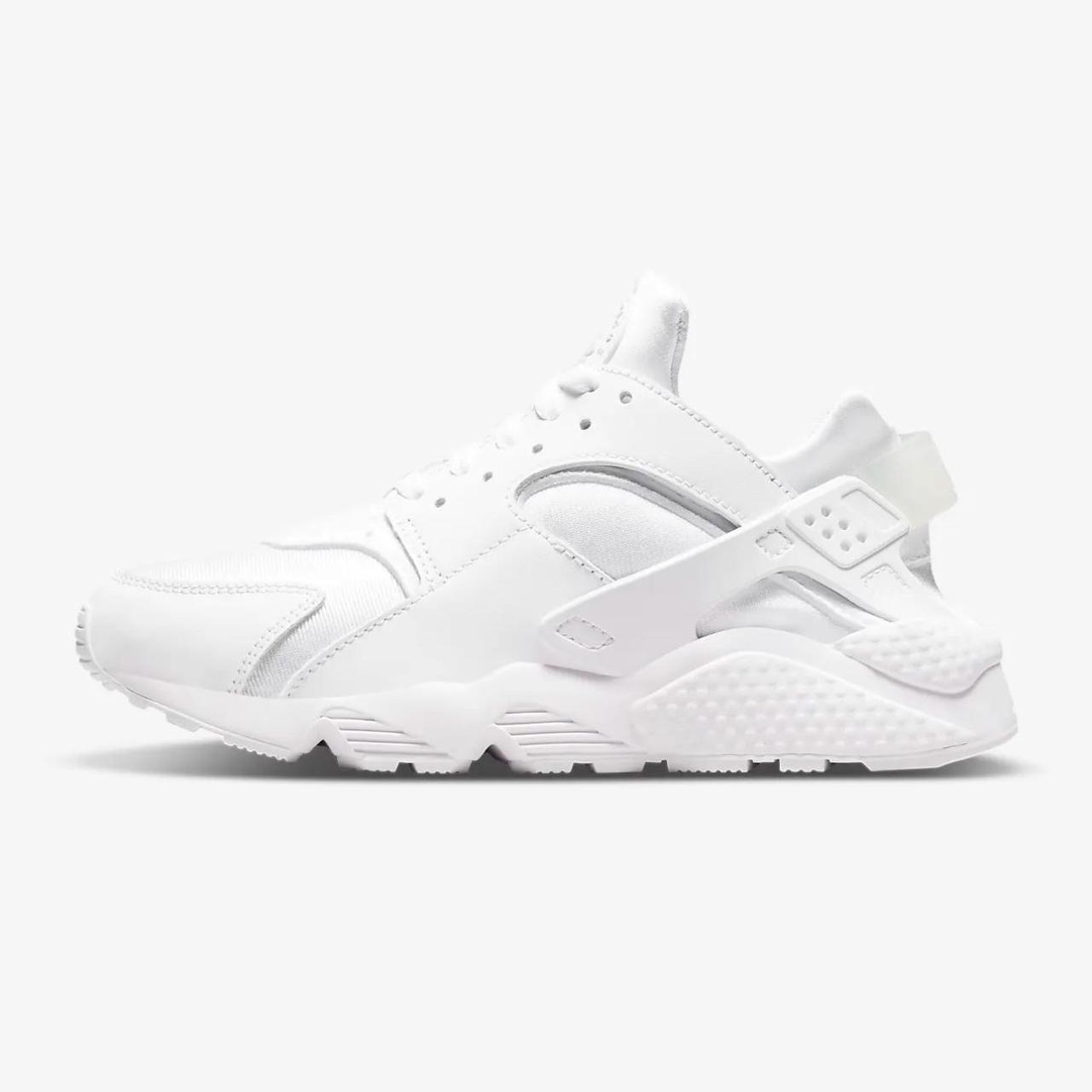 Air huarache ultra hotsell older kids' shoe white