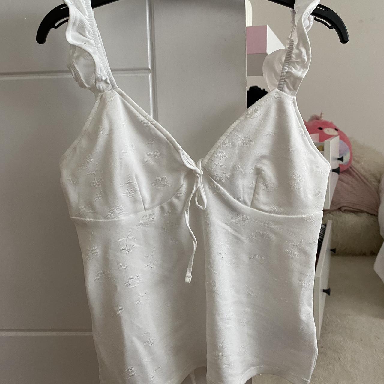 H&M Women's White T-shirt | Depop