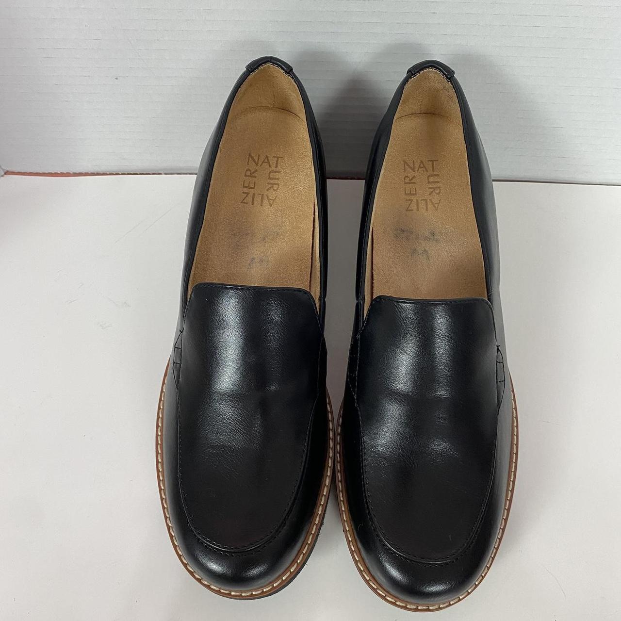 Woman's Naturalizer Cabaret Slip on loafers. Stylish... Depop