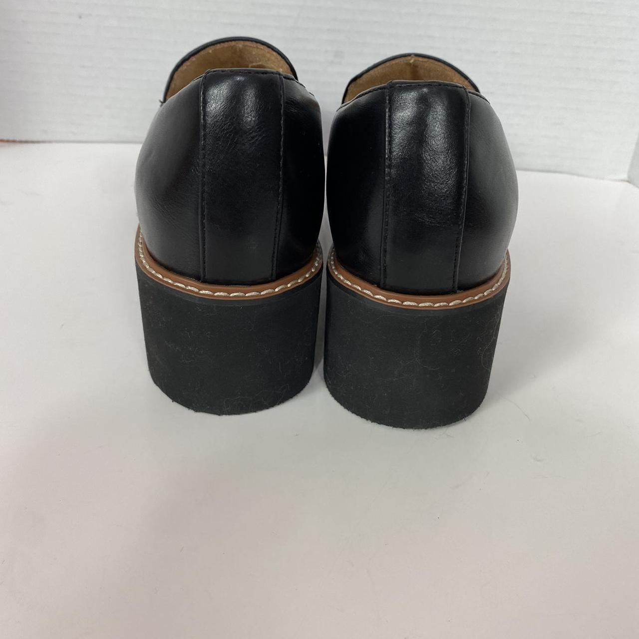 Woman's Naturalizer Cabaret Slip on loafers. Stylish... Depop