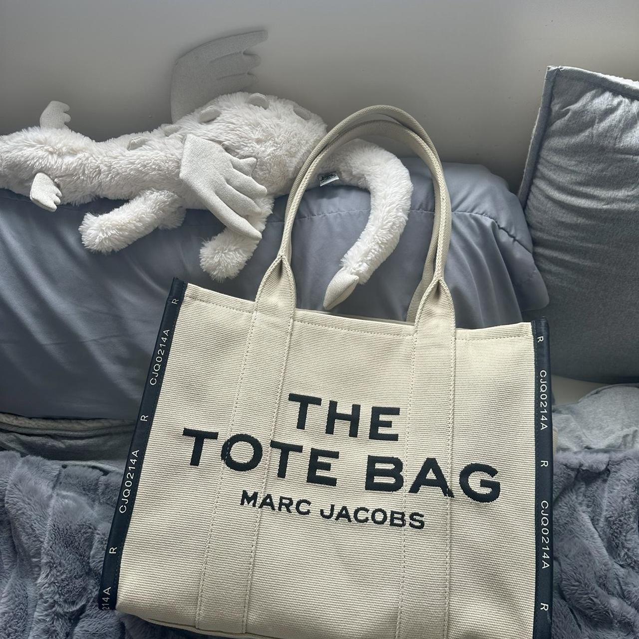 Gently used ＭarcＪacobs Totes store