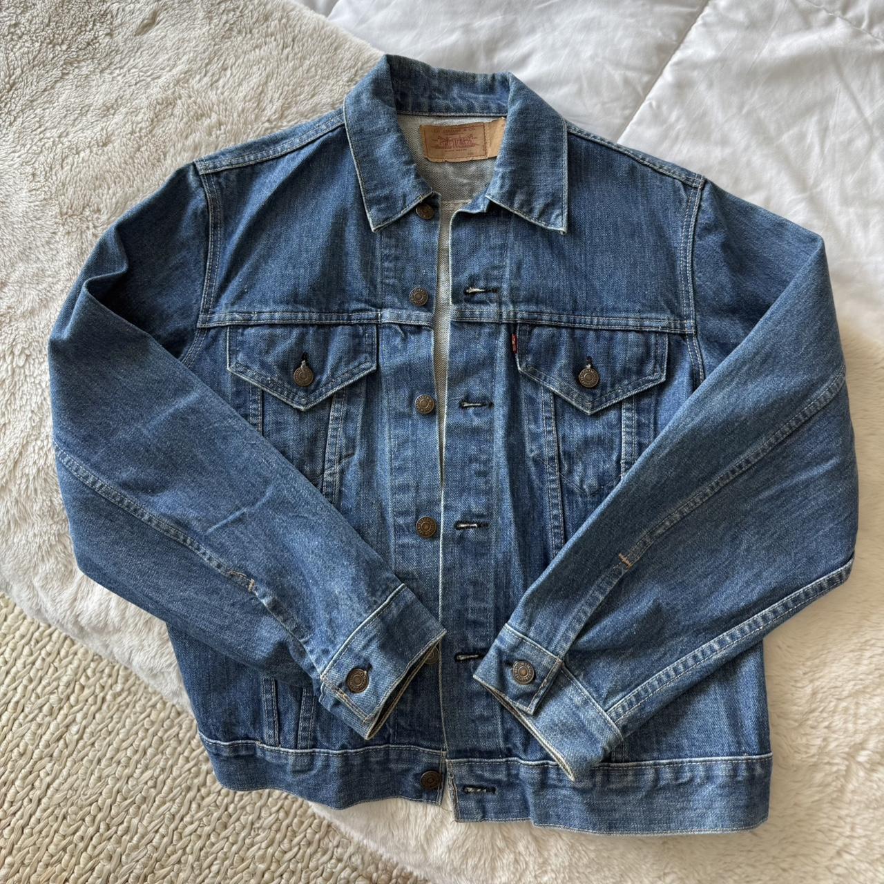 LEVI’S® VINTAGE DENIM JACKETS Vintage 1992 LEVIS Trucker Denim Jacket / Vintage Levis