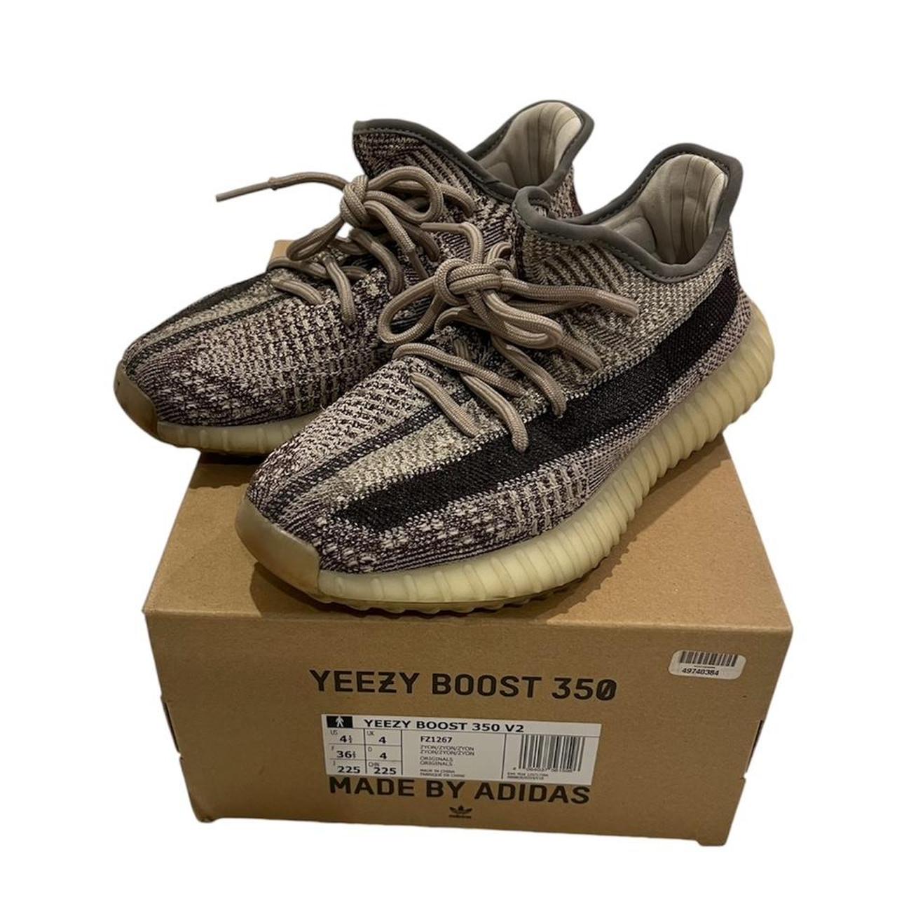 Yeezy Boost 350 V2 US 4 1 2 fits womens size US 7