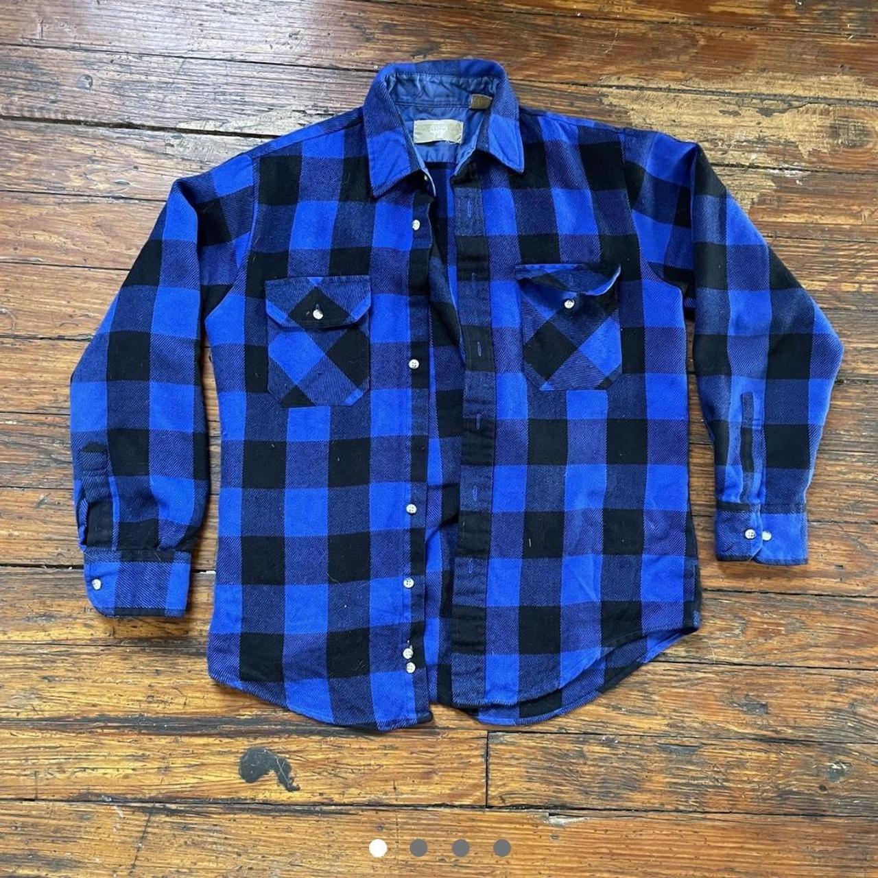 Charleston Bay flannel Size M blue and black Fits... - Depop