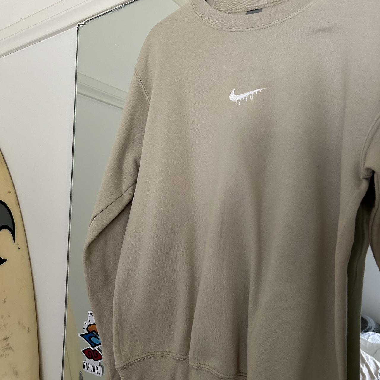 beige nike crewneck womens