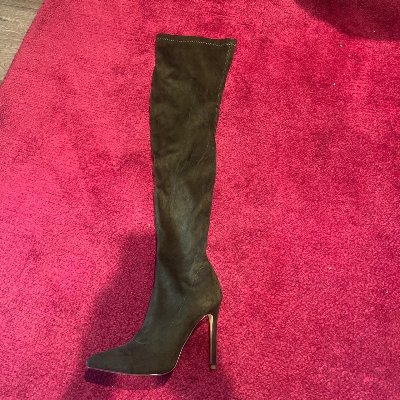 7 1/2 dark green over the knee high hilled boots.... Depop