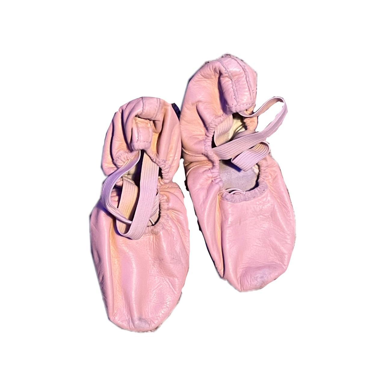 LIGHT PINK BALLET FLATS! so danca pink ballet... Depop