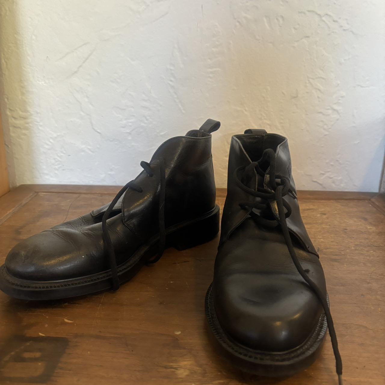 Guess Men's Boots Black Leather Used - Depop