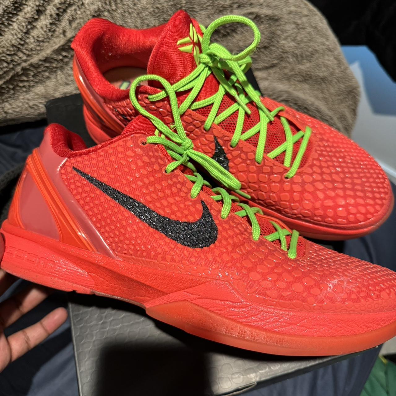 footlocker kobe grinch