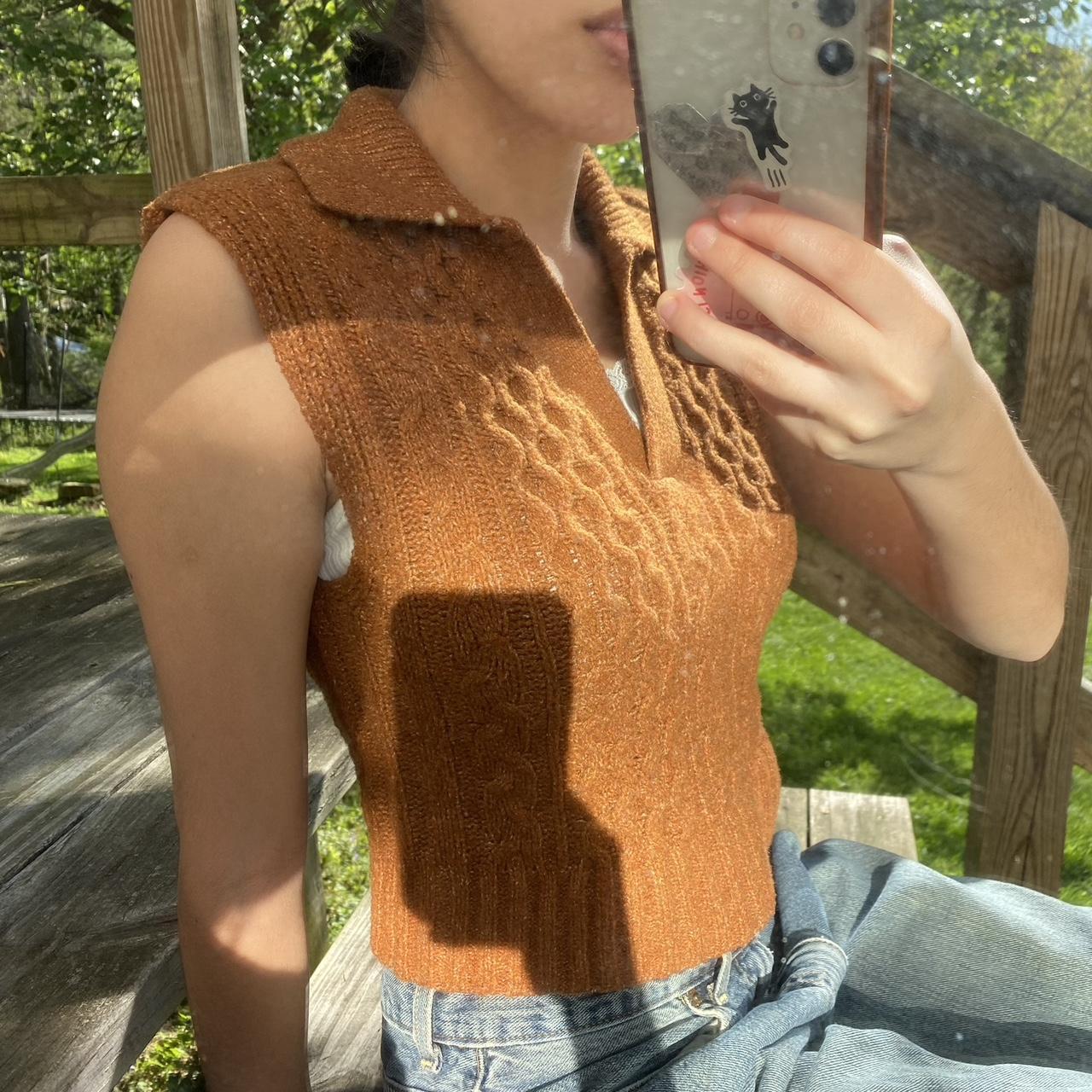 cable knit cropped sweater vest 🍂, tag says XS,