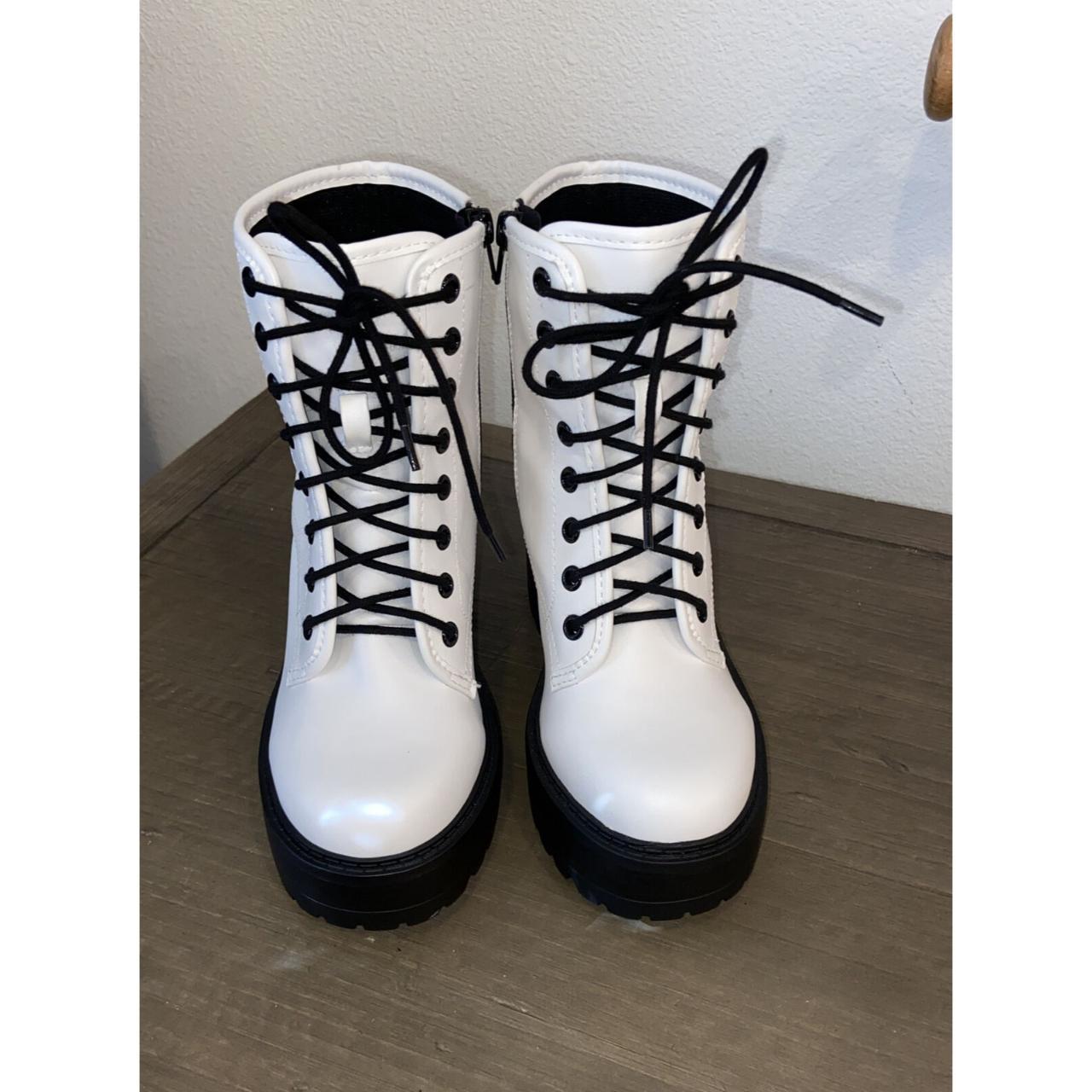 Platform combat outlet booties