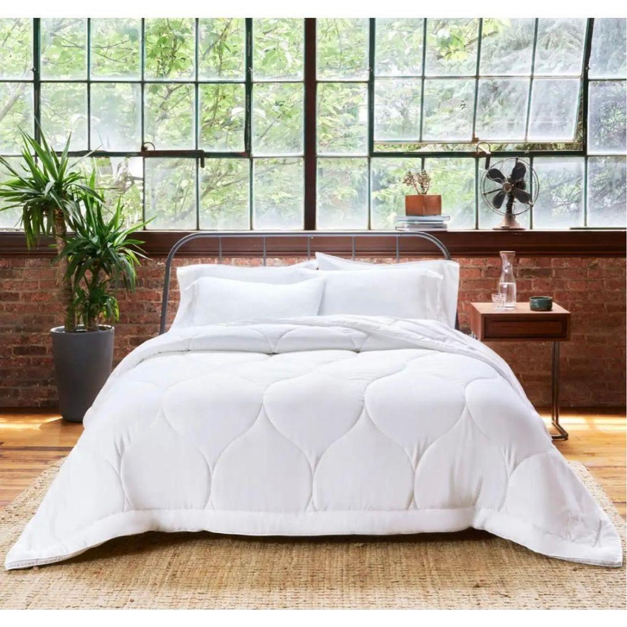 new-buffy-bedding-king-cloud-comforter-white-90-x-depop