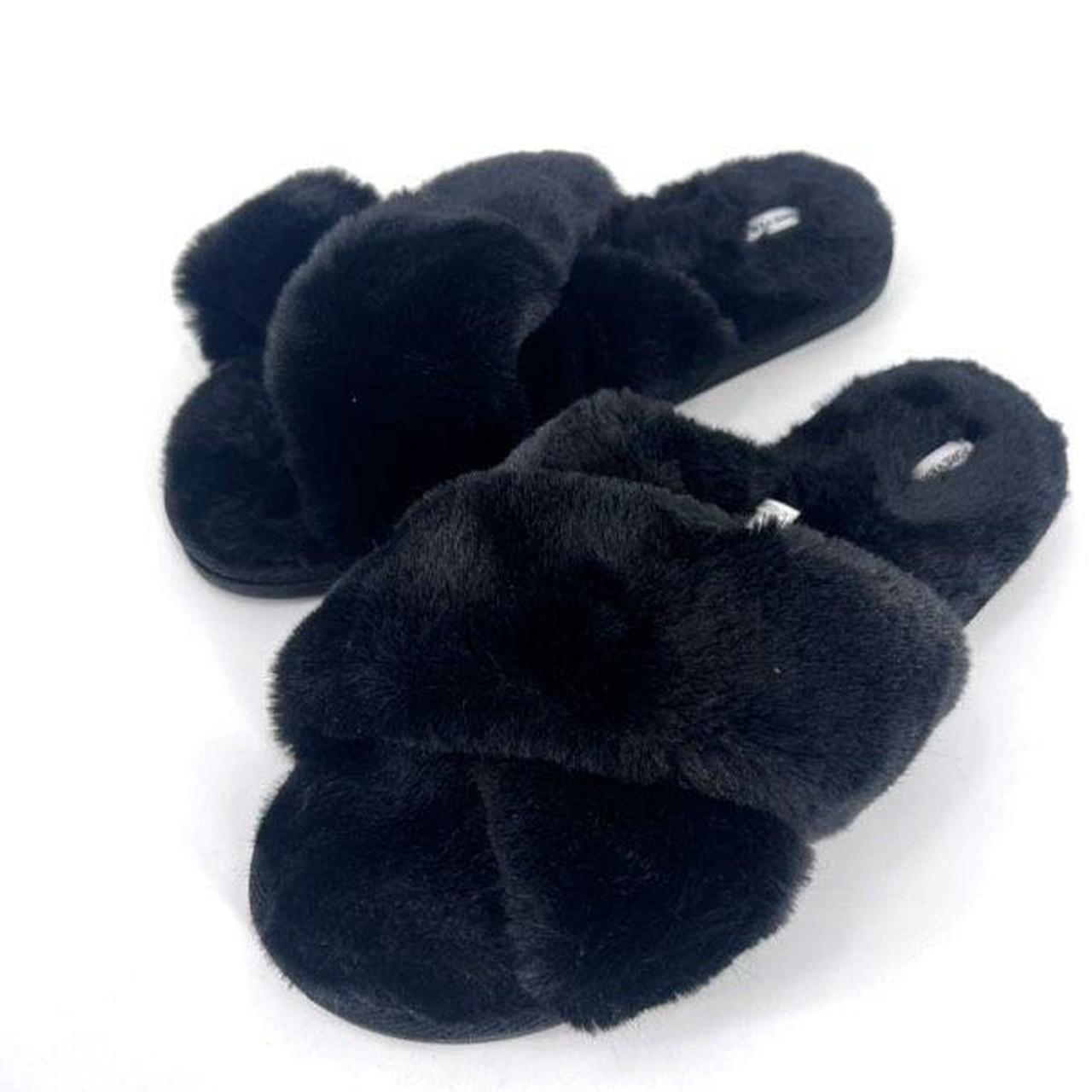 Forever 21 fuzzy store slippers