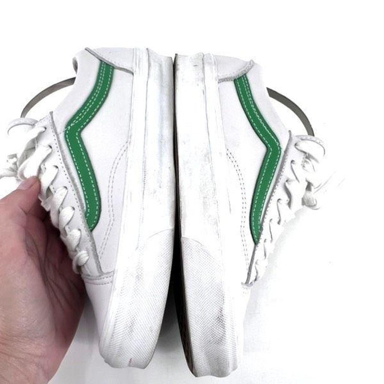 Vans old skool on sale white green stripe