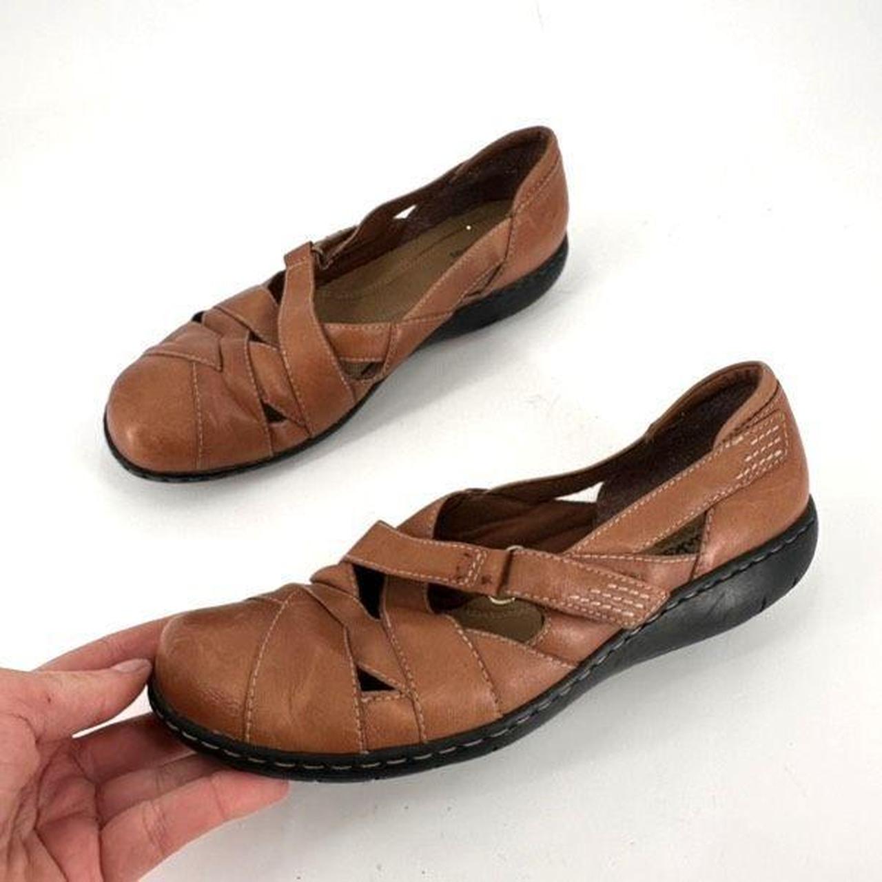 Bendable clarks best sale womens shoes