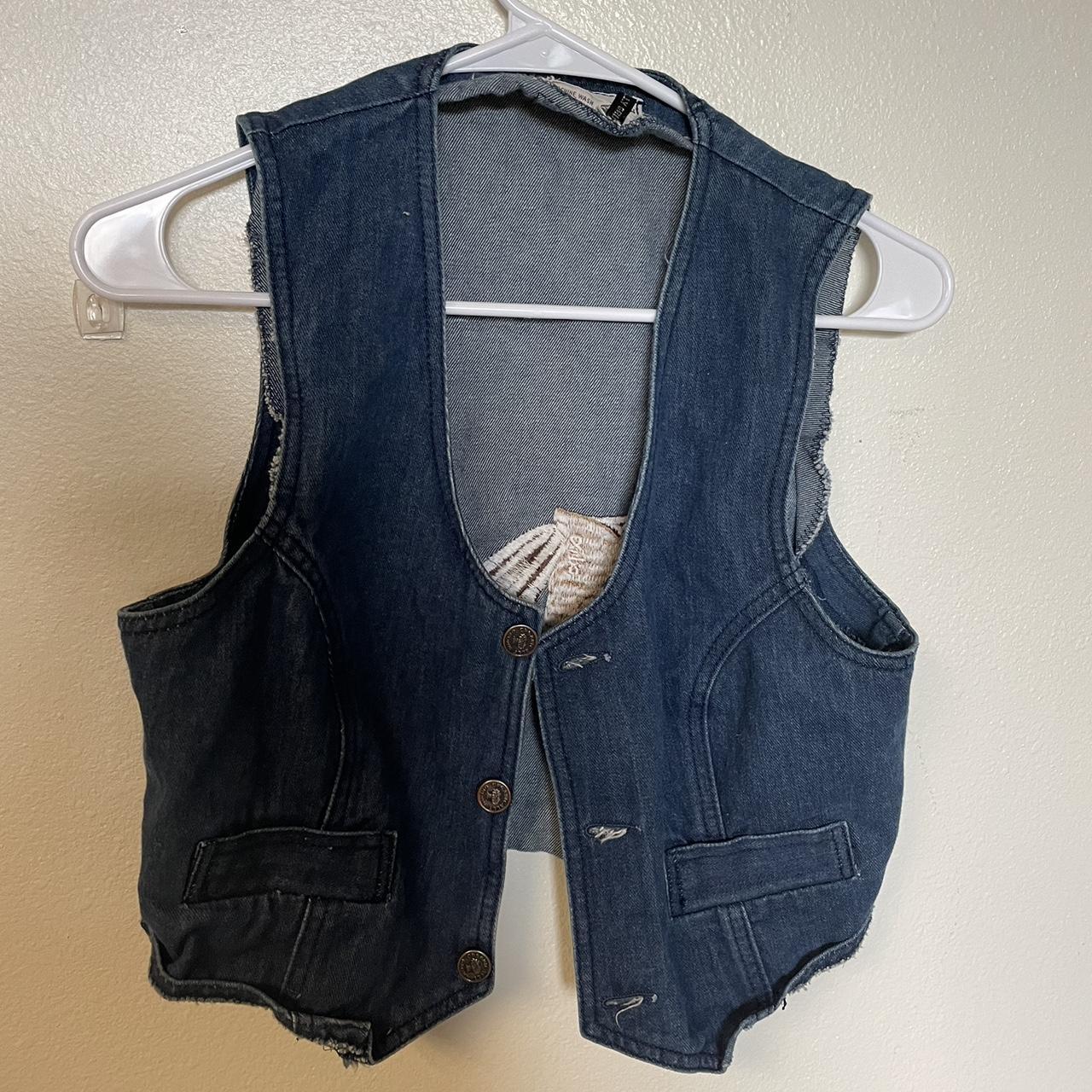 item listed by aishling_f